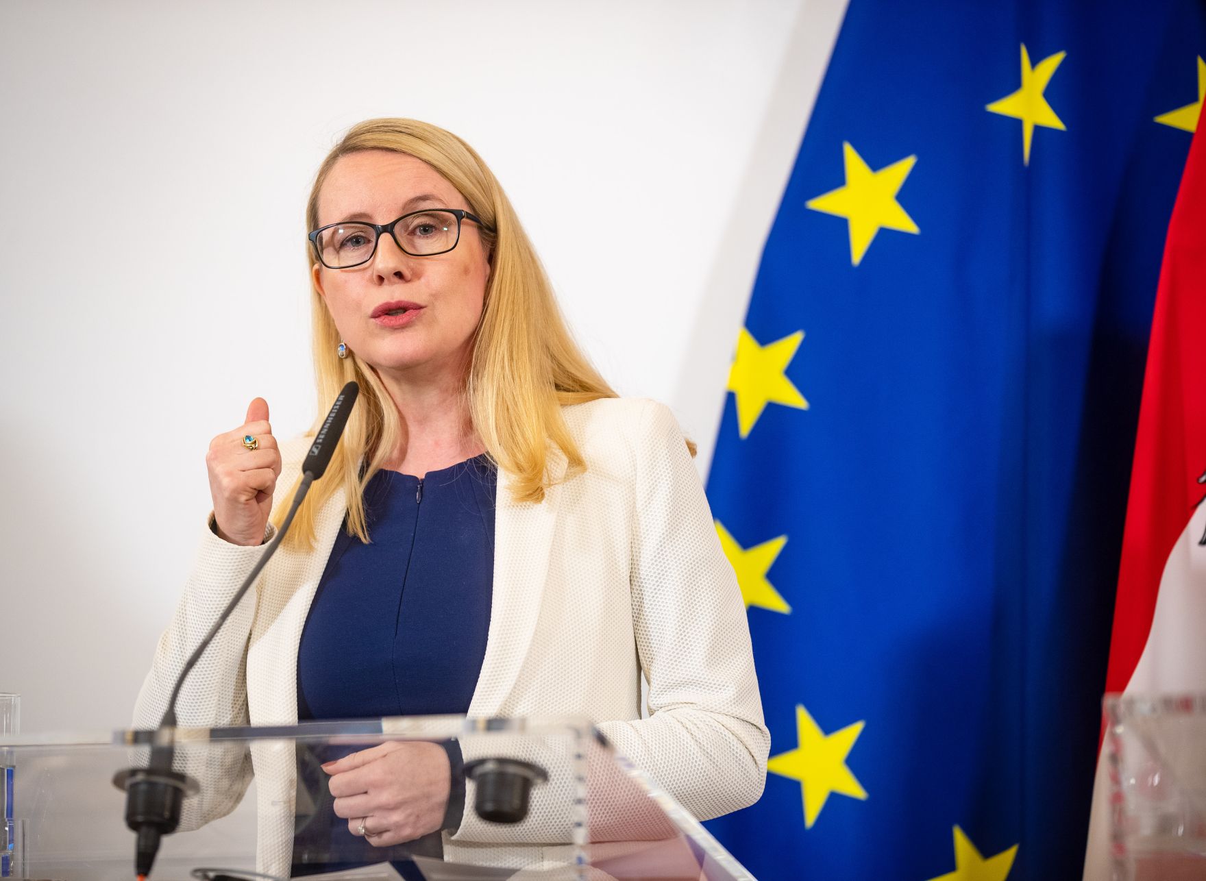 Bundesministerin Margarete Schramb&ouml;ck beim Pressefoyer nach dem Ministerrat am 20. M&auml;rz 2019.