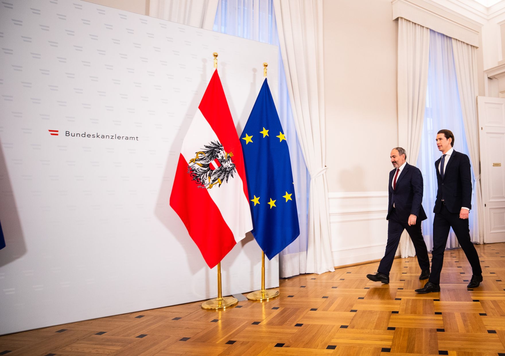 Am 29. M&auml;rz 2019 empfing Bundeskanzler Sebastian Kurz (r.) den Premierminister von Armenien, Nikol Pashinyan (l.) zu einem Gespr&auml;ch.