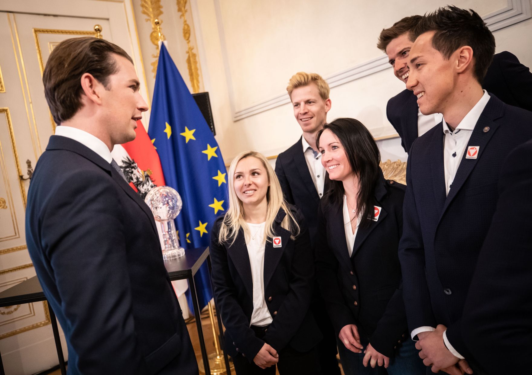 Am 3. April 2019 empfing Bundeskanzler Sebastian Kurz (l.) gemeinsam mit Vizekanzler Heinz-Christian Strache die &Ouml;SV-Athletinnen und Athleten im Bundeskanzleramt.