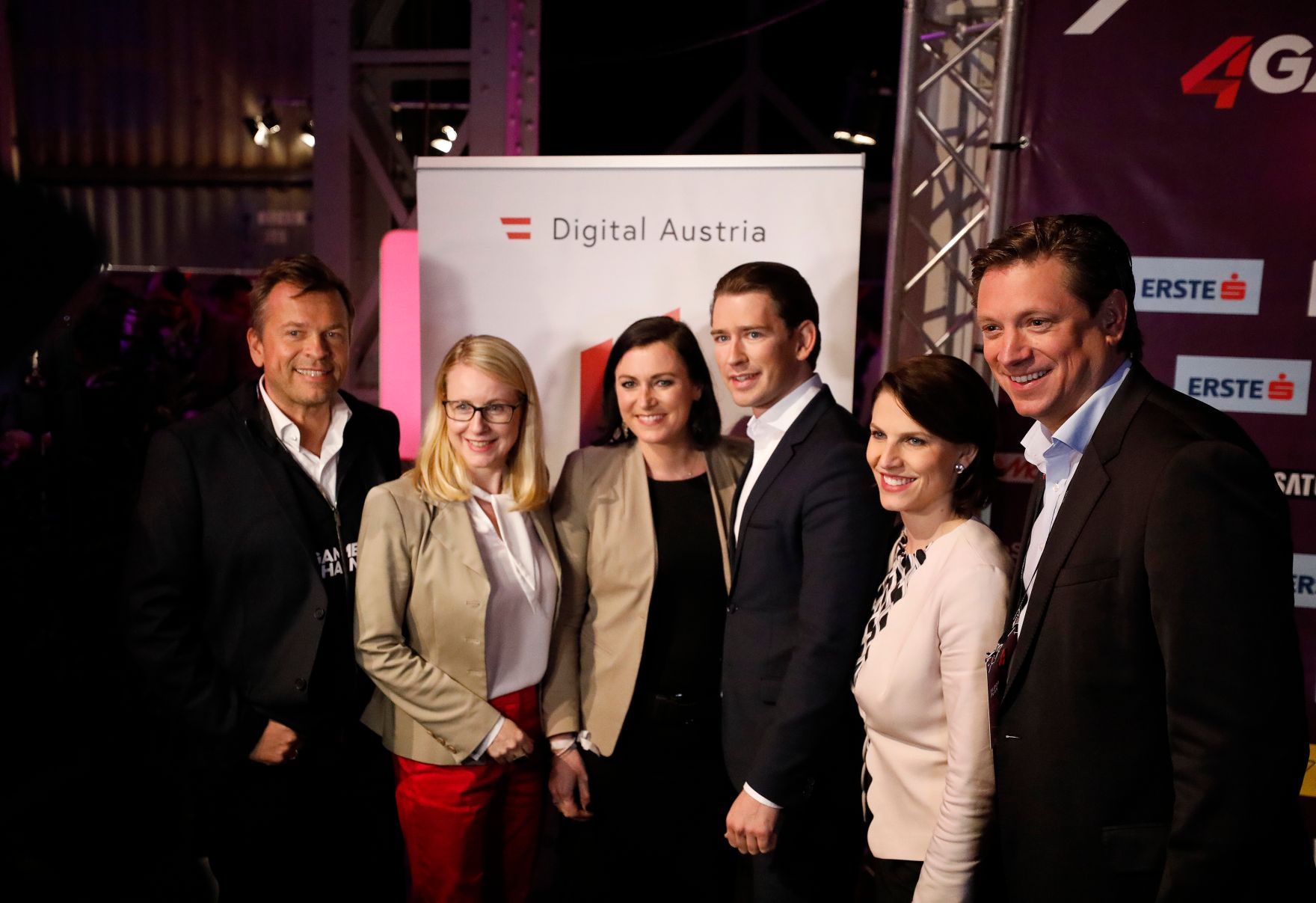 Am 11. April 2019 nahm Bundeskanzler Sebastian Kurz (m.r.) beim 4Gamechangers Festival teil. Im Bild mit Bundesministerin Margarete Schramb&ouml;ck (2.v.l.), Bundesministerin Elisabeth K&ouml;stinger (m.l.) und Staatssekret&auml;rin Karoline Edtstadler (2.v.r.).