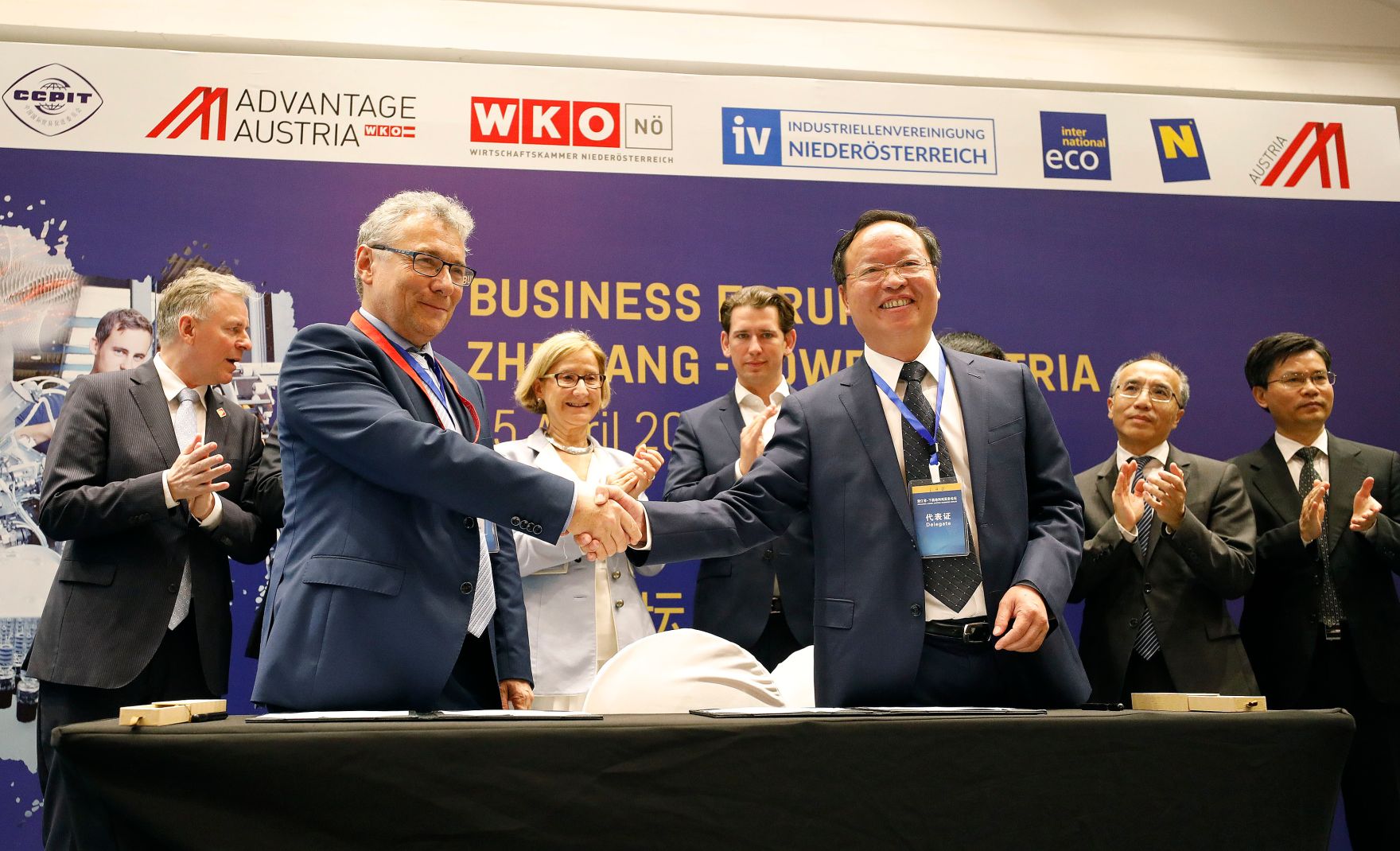 Am 25. April 2019 fand die Arbeitsreise von Bundeskanzler Sebastian Kurz (m.) in China statt. Im Bild beim Business Forum Zhejiang - Lower Austria.