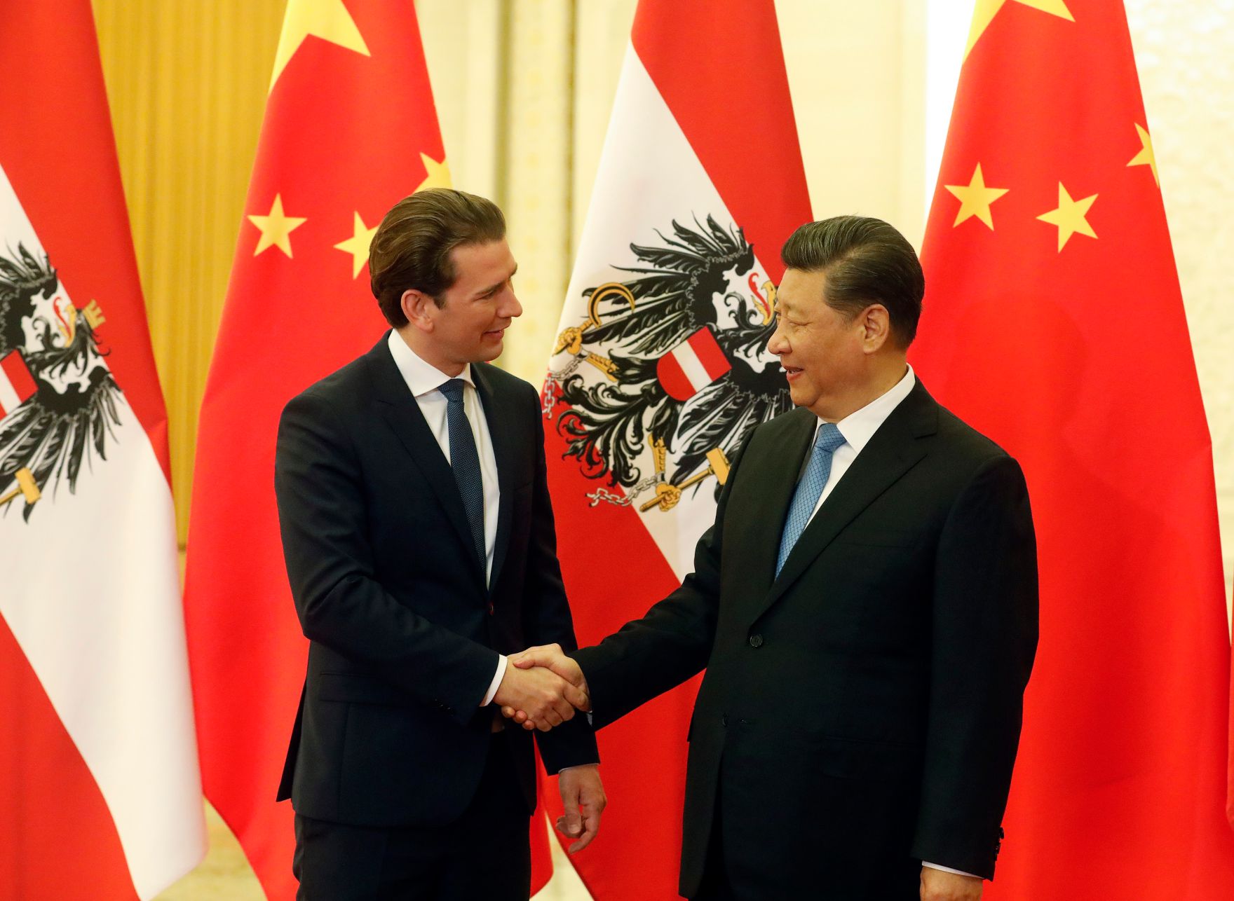Am 29. April 2019 fand die Arbeitsreise von Bundeskanzler Sebastian Kurz (l.) in China statt. Im Bild bei dem Staatspr&auml;sident der Volksrepublik China Xi Jinping (r.).