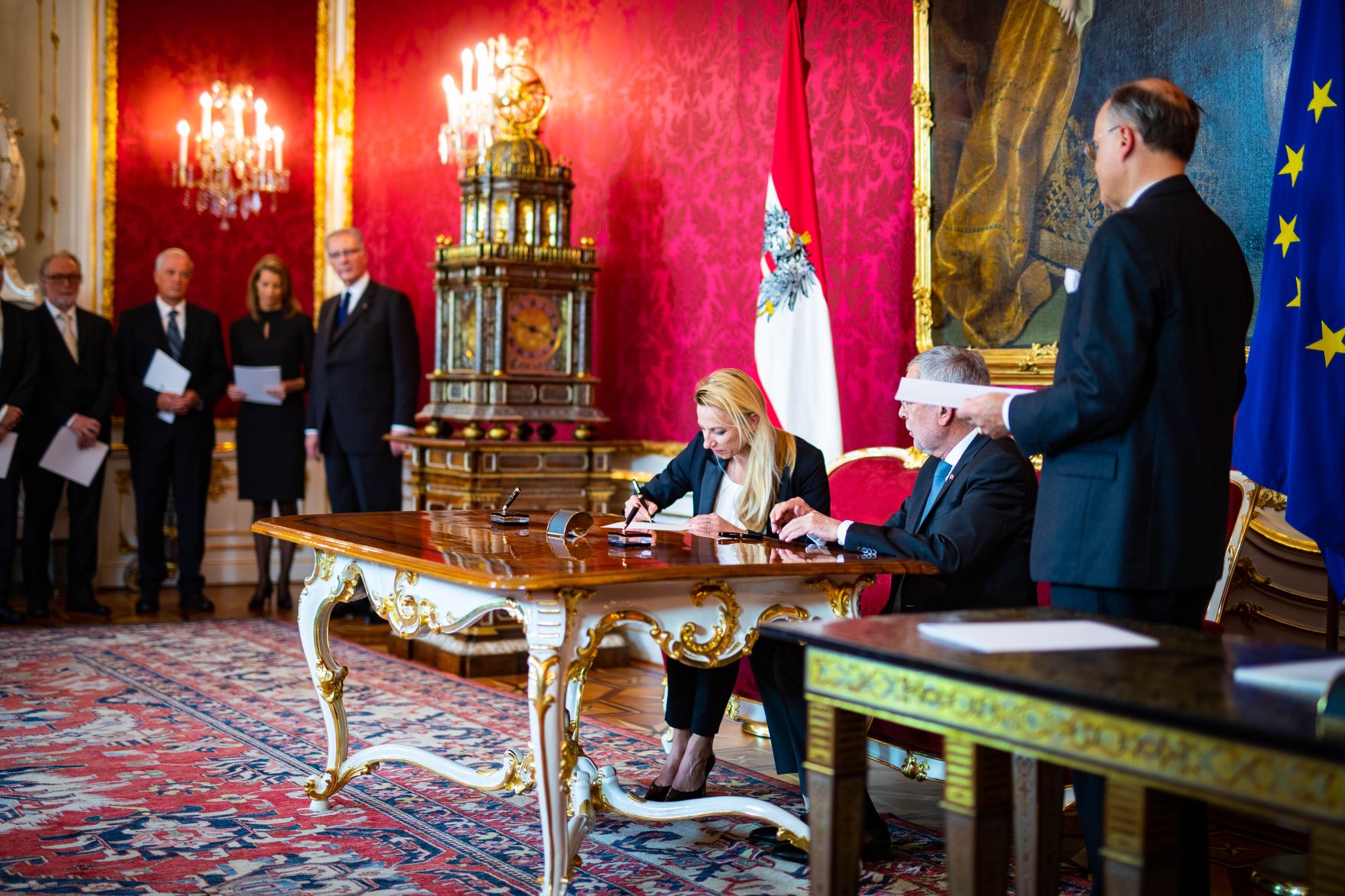 Am 22. Mai 2019 fand die Angelobung der &ouml;sterreichischen &Uuml;bergangsminister durch Bundespr&auml;sident Alexander Van der Bellen statt. Im Bild Bundesministerin Juliane Bogner-Strau&szlig;.