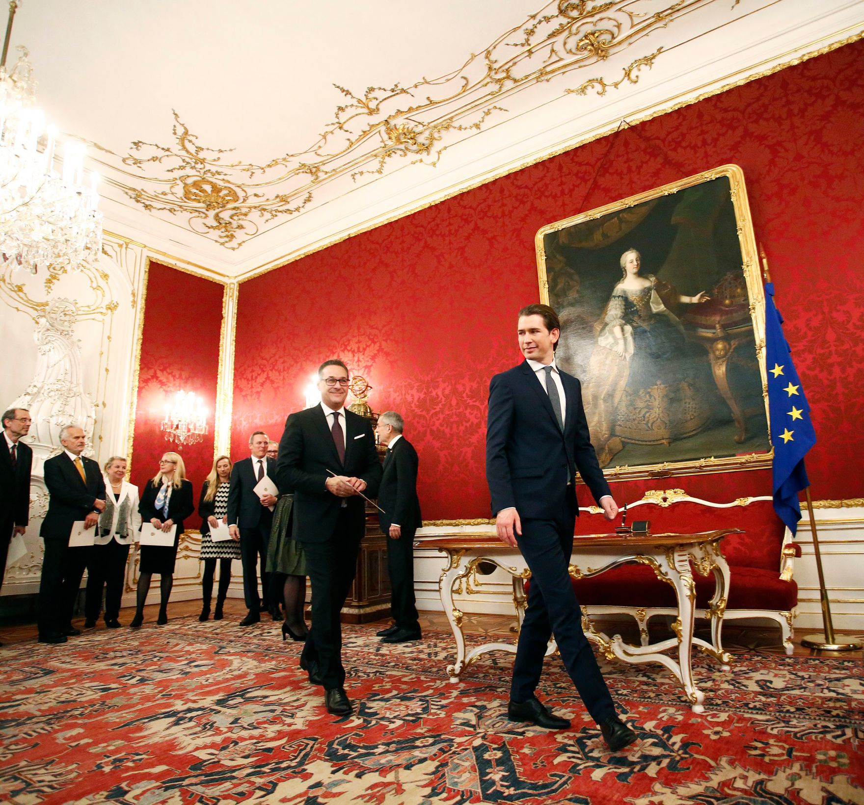 Am 18. Dezember 2017 wurde die neue Bundesregierung vom Bundespr&auml;sidenten in der Pr&auml;sidentschaftskanzlei angelobt. Im Bild Bundeskanzler Sebastian Kurz (r.) mit Vizekanzler Heinz-Christian Strache (l.).