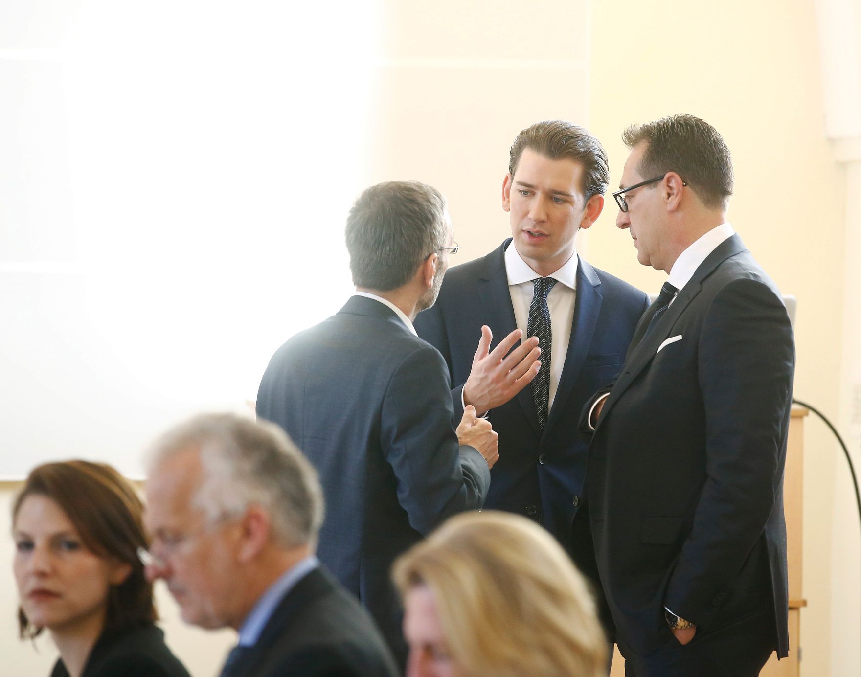 Am 5. J&auml;nner 2017 endete in Seggau die zweit&auml;gige Klausurtagung der Bundesregierung. Im Bild Bundeskanzler Sebastian Kurz (m.) mit Vizekanzler Heinz-Christian Strache (r.) und Bundesminister Herbert Kickl (l.).