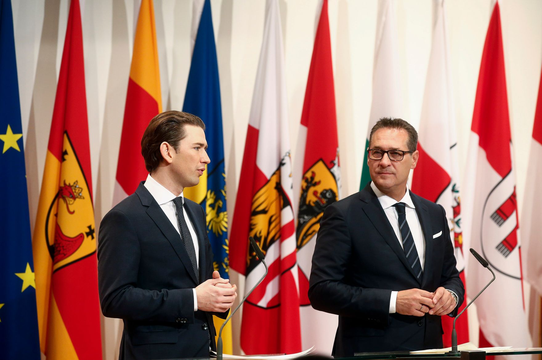 Am 5. J&auml;nner 2017 endete in Seggau die zweit&auml;gige Klausurtagung der Bundesregierung. Im Bild Bundeskanzler Sebastian Kurz (l.) mit Vizekanzler Heinz-Christian Strache (r.) bei der Abschlusspressekonferenz.