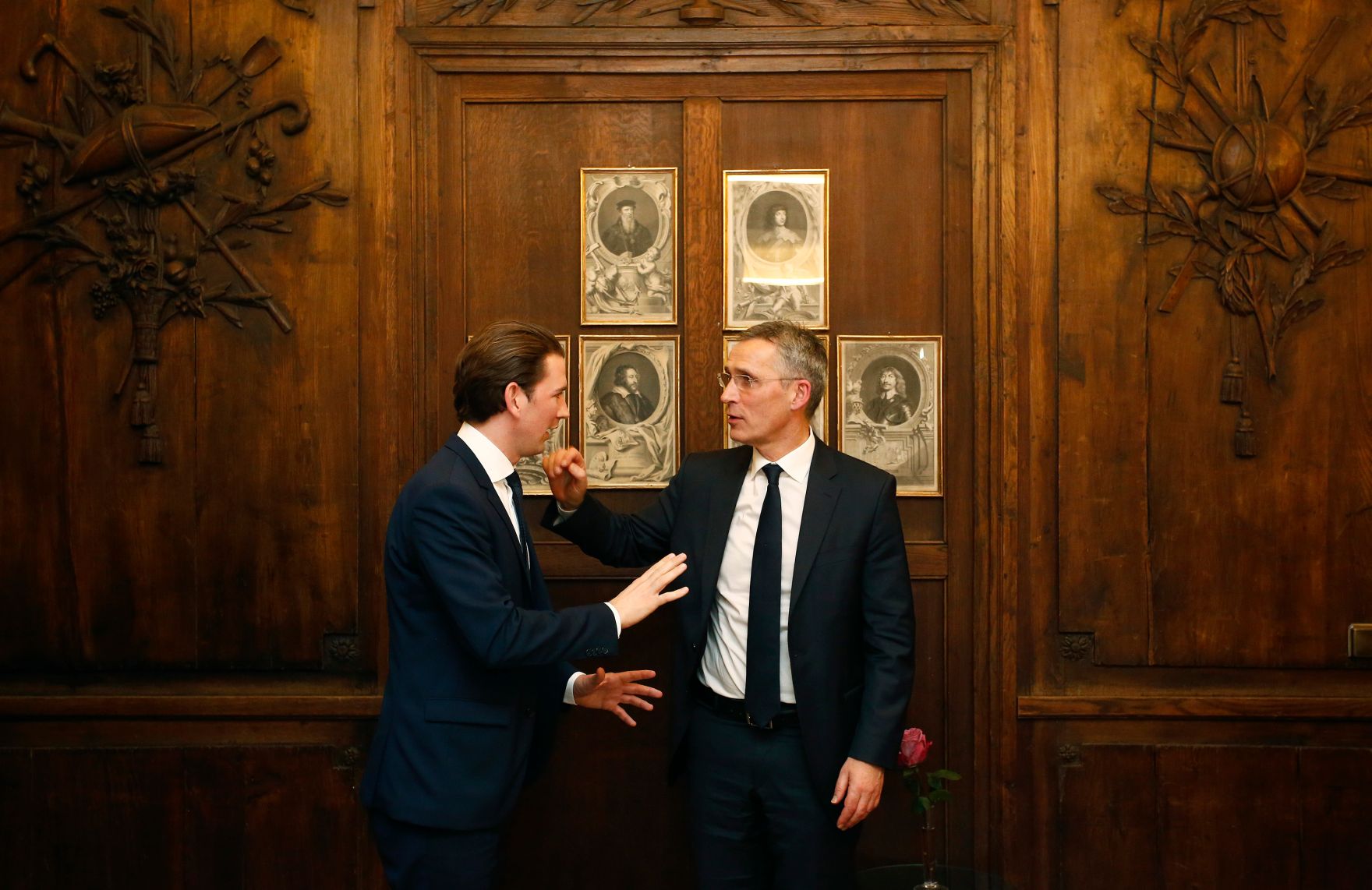 Am 16. Februar 2018 besuchte Bundeskanzler Sebastian Kurz (l.) die M&uuml;nchner Sicherheitskonferenz. Im Bild mit dem NATO-Generalsekret&auml;r Jens Stoltenberg (r.)