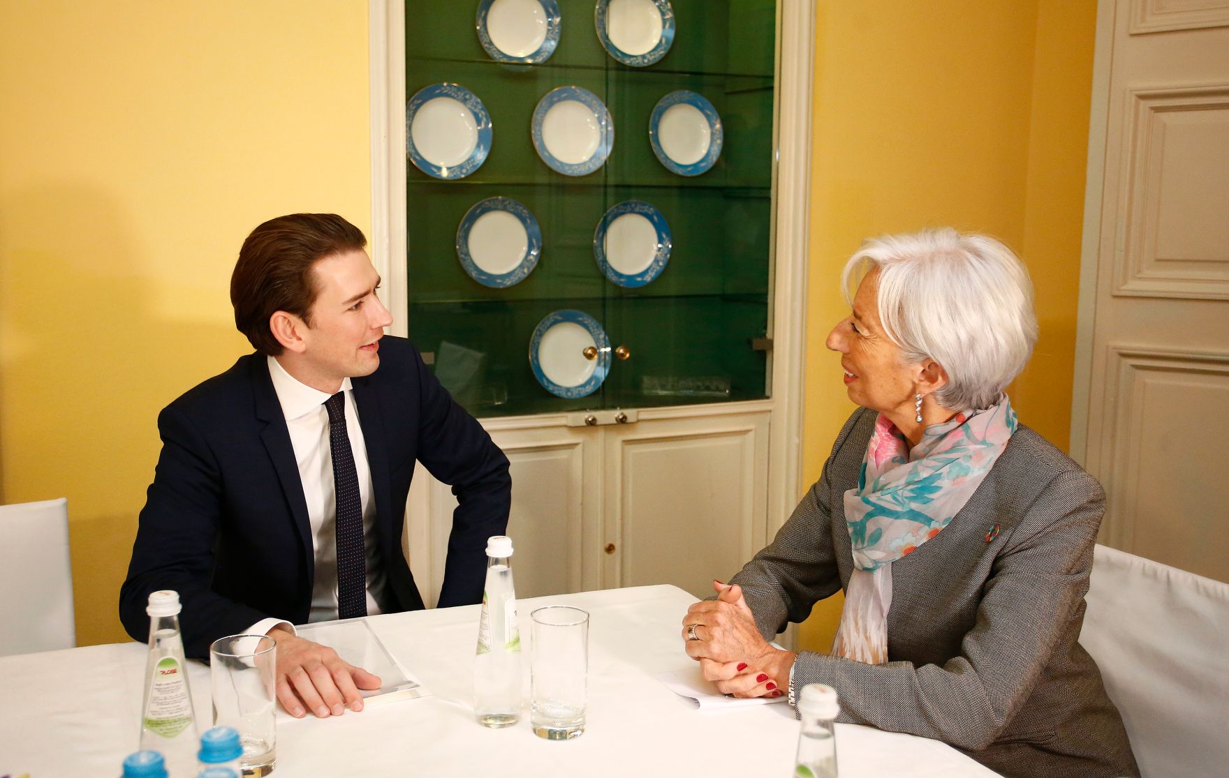 Am 17. Februar 2018 besuchte Bundeskanzler Sebastian Kurz (l.) die M&uuml;nchner Sicherheitskonferenz. Im Bild mit der Gesch&auml;ftsf&uuml;hrenden Direktorin des Internationalen W&auml;hrungsfonds Christine Madeleine Odette Lagarde rl.).