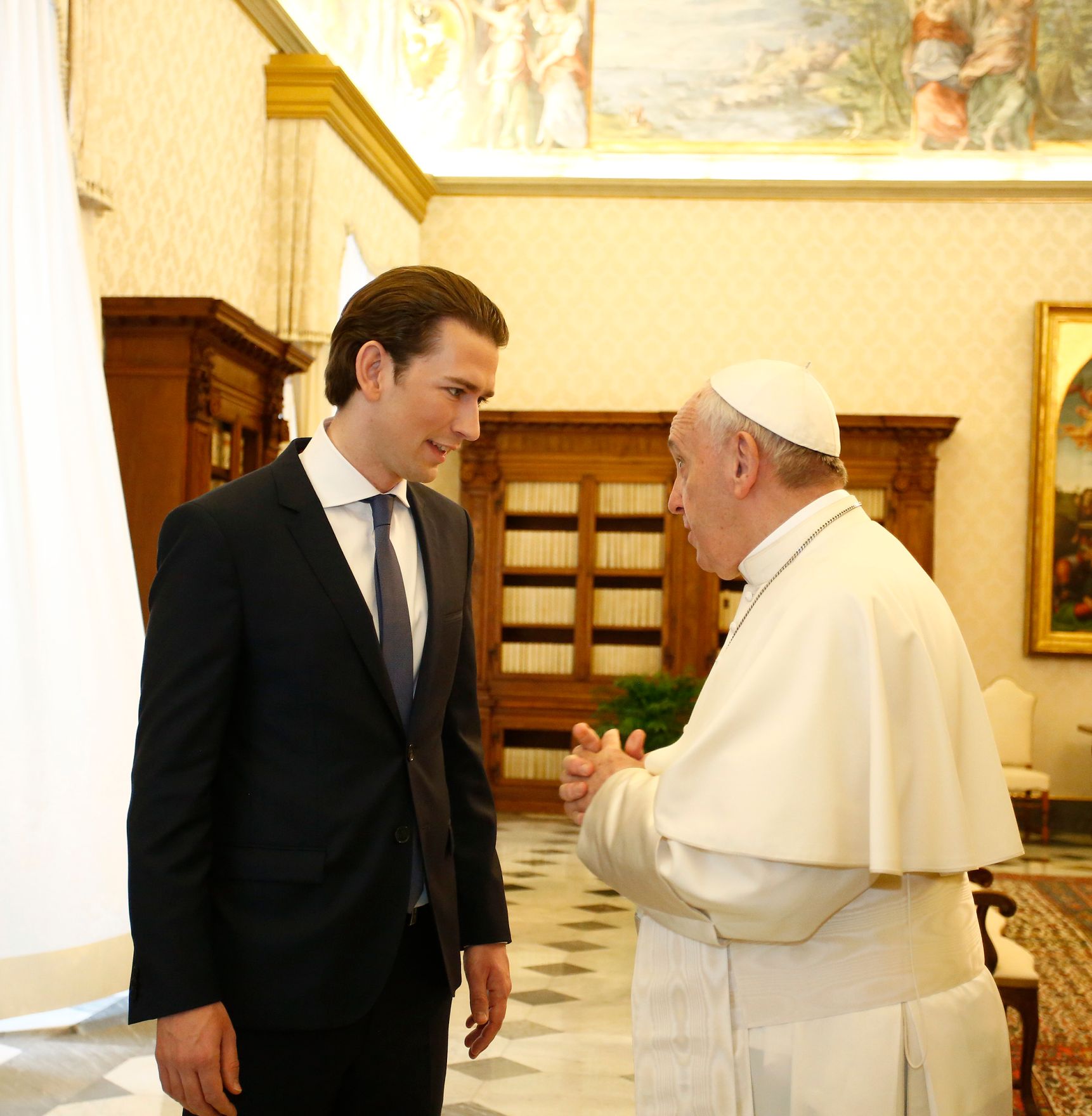 Am 5. M&auml;rz 2018 besuchte Bundeskanzler Sebastian Kurz (l.) Papst Franziskus (r.) zu einem Arbeitsgespr&auml;ch im Vatikan.
