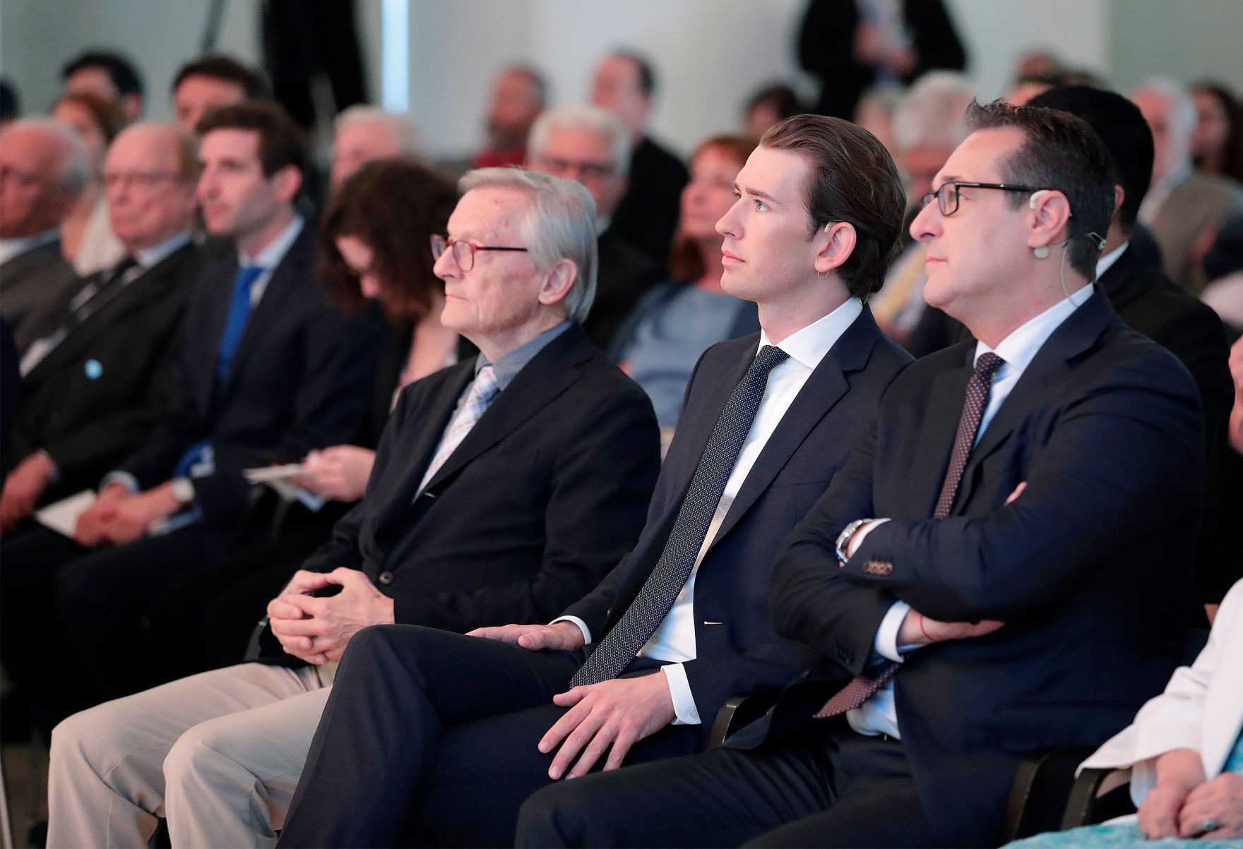 Am 9. Mai 2018 fand in der Akademie der Wissenschaften ein Gespr&auml;ch zu den vergangenen EU-Ratsvorsitzen und zum EU-Ratsvorsitz 2018 statt. Im Bild Bundeskanzler Sebastian Kurz (m.), Vizekanzler Heinz-Christian Strache (r.) und der ehemalige Bundeskanzler Wolfgang Sch&uuml;ssel (l.).