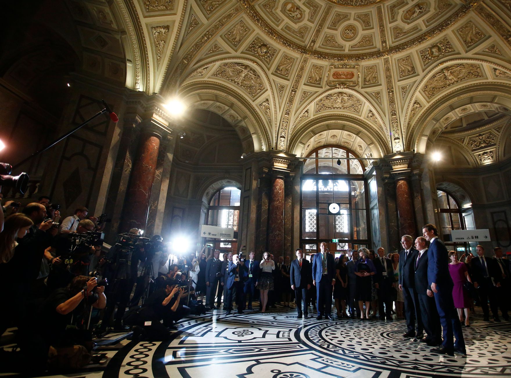 Am 5. Juni 2018 empfing Bundeskanzler Sebastian Kurz den russischen Pr&auml;sidenten Wladimir Putin zu einem Arbeitsgespr&auml;ch. Im Bild beim Empfang im Kunsthistorischen Museum.