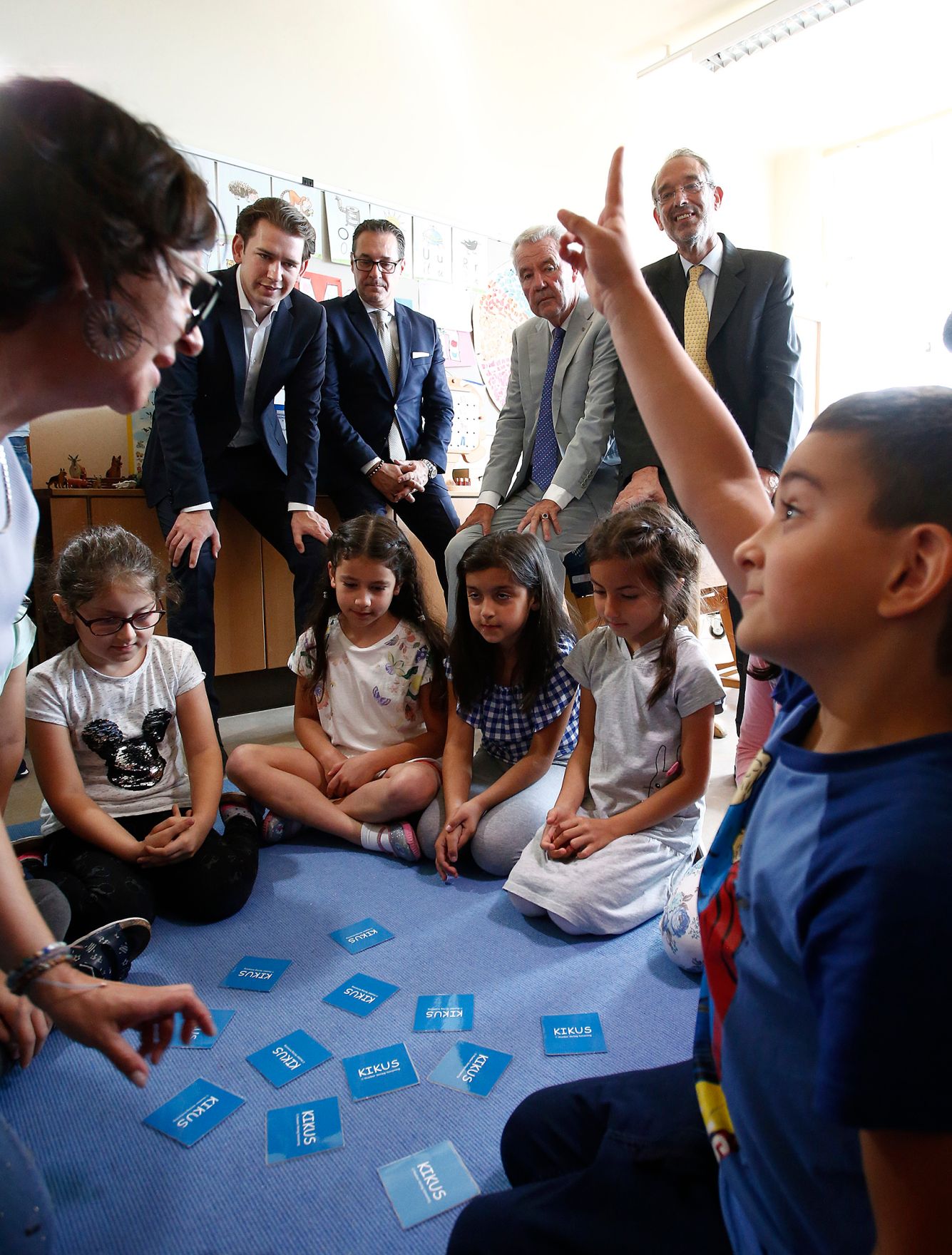 Am 18. Juni 2018 besuchte Bundeskanzler Sebastian Kurz gemeinsam mit Vizekanzler Heinz-Christian Strache und Bundesminister Heinz Fa&szlig;mann im Rahmen der Best Practice Beispiele "Deutschf&ouml;rderklassen" die Otto Gl&ouml;ckel Sportvolksschule Wiener Neustadt.
