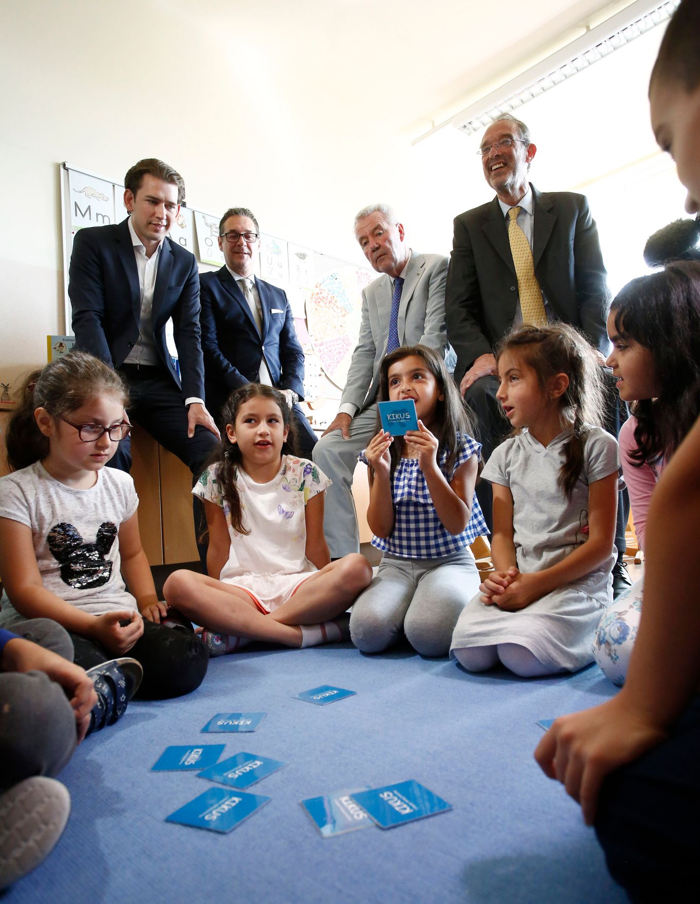Am 18. Juni 2018 besuchte Bundeskanzler Sebastian Kurz gemeinsam mit Vizekanzler Heinz-Christian Strache und Bundesminister Heinz Fa&szlig;mann im Rahmen der Best Practice Beispiele "Deutschf&ouml;rderklassen" die Otto Gl&ouml;ckel Sportvolksschule Wiener Neustadt.