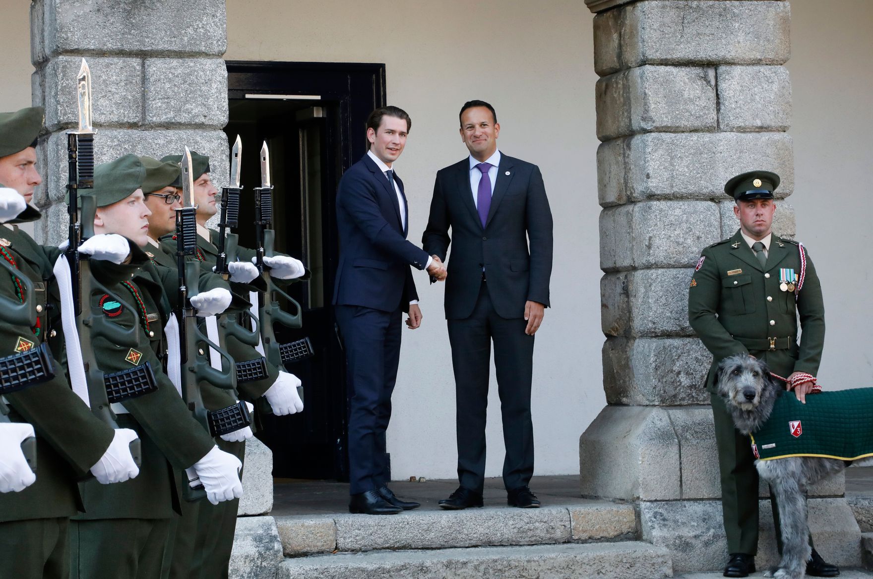 Am 8. Juli 2018 reiste Bundeskanzler Sebastian Kurz (l.) zu einem Arbeitsgespr&auml;ch nach Irland. Im Bild mit dem irischen Premierminister Leo Varadkar (r.).