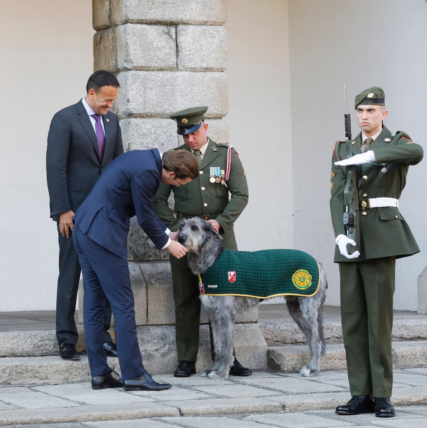 Am 8. Juli 2018 reiste Bundeskanzler Sebastian Kurz (2.v.l.) zu einem Arbeitsgespr&auml;ch nach Irland. Im Bild mit dem irischen Premierminister Leo Varadkar (l.).