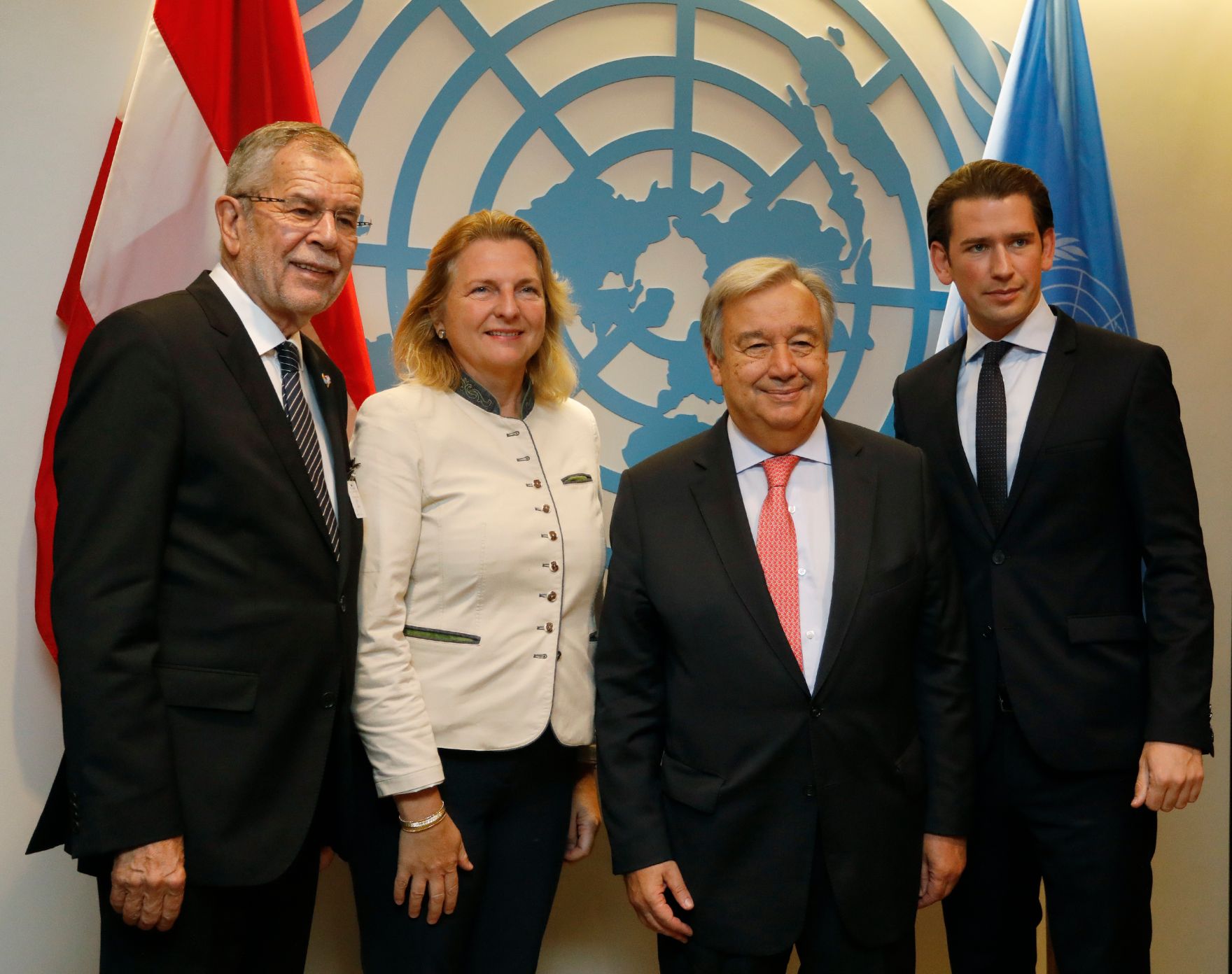 Am 25. September 2018 setzte Bundeskanzler Sebastian Kurz (r.) seine Reise anl&auml;sslich der UN-Generalversammlung nach New York fort. Im Bild mit Bundespr&auml;sident Alexander Van der Bellen (l.), Bundesministerin Karin Kneissl (2.v.l.) und UN-Generalsekret&auml;r Ant&oacute;nio Guterres (2.v.r.).