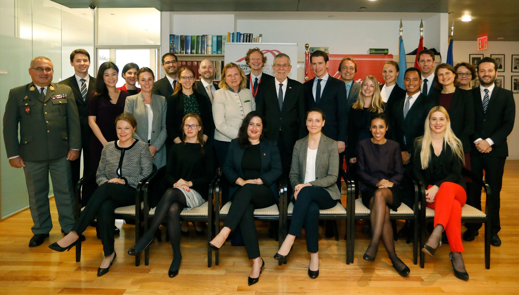 Am 25. September 2018 setzte Bundeskanzler Sebastian Kurz seine Reise anl&auml;sslich der UN-Generalversammlung nach New York fort. Im Bild mit Bundespr&auml;sident Alexander Van der Bellen und Bundesministerin Karin Kneissl zu Besuch bei der &ouml;sterreichischen Vertretung in New York.