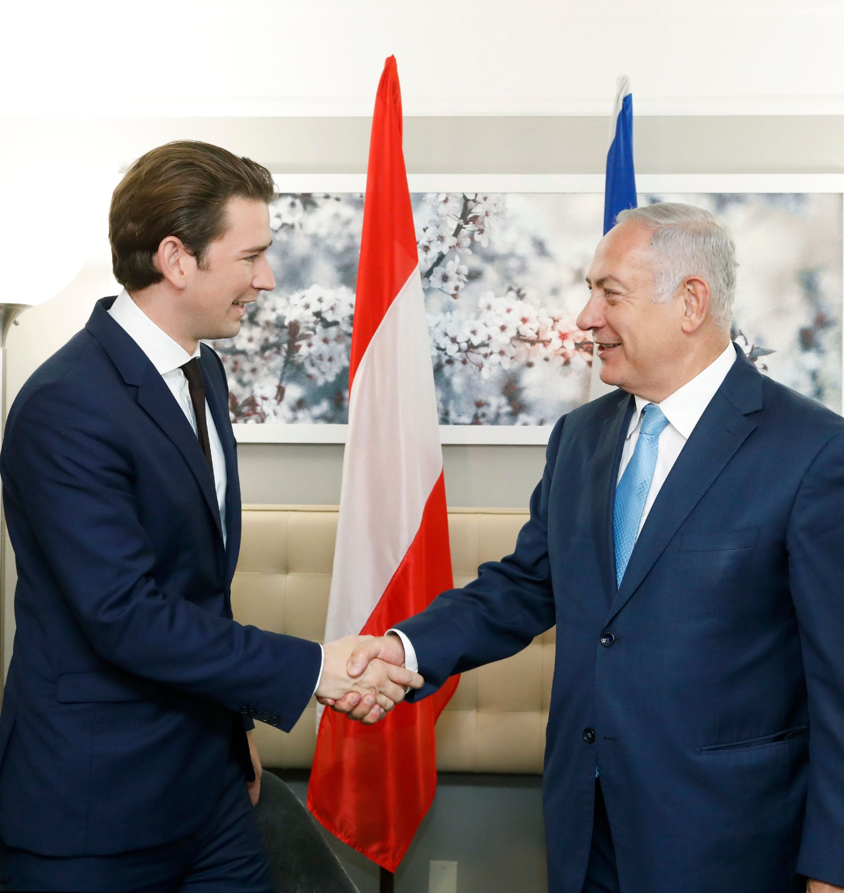 Am 26. September 2018 setzte Bundeskanzler Sebastian Kurz (l.) seine Reise anl&auml;sslich der UN-Generalversammlung nach New York fort. Im Bild bei einem Treffen mit dem israelischen Premierminister Benjamin Netanjahu (r.).