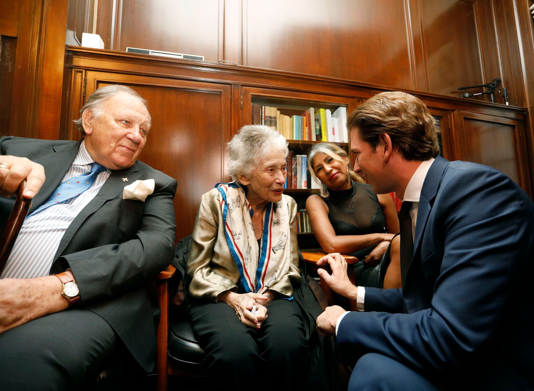 Am 26. September 2018 setzte Bundeskanzler Sebastian Kurz (r.) seine Reise anl&auml;sslich der UN-Generalversammlung nach New York fort. Im Bild beim Empfang der Auslands&ouml;sterreicher.