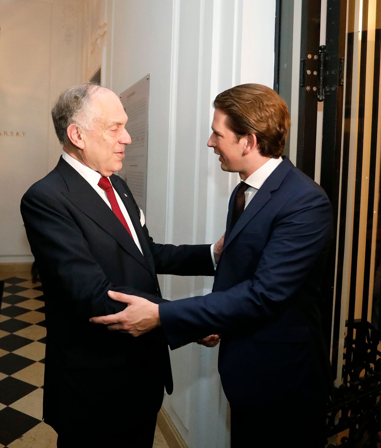 Am 26. September 2018 setzte Bundeskanzler Sebastian Kurz (r.) seine Reise anl&auml;sslich der UN-Generalversammlung nach New York fort. Im Bild bei einem Treffen mit dem Unternehmer Ronald Lauder (l.) in der "Neuen Galerie New York".