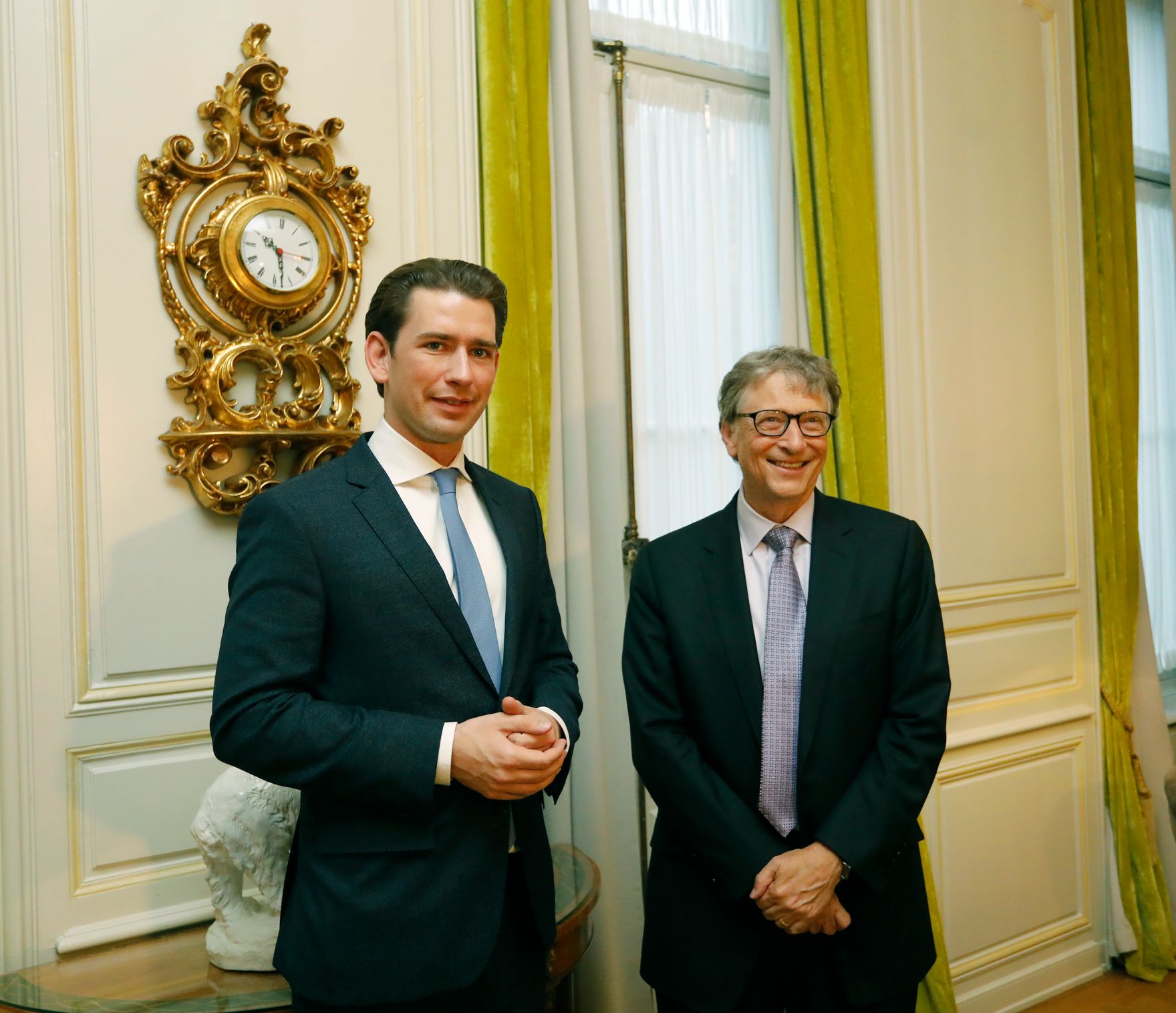 Am 17. Oktober 2018 traf Bundeskanzler Sebastian Kurz (l.) bei seinem Arbeitsbesuch in Br&uuml;ssel den Microsoft-Gr&uuml;nder Bill Gates (r.) zu einem Gespr&auml;ch.