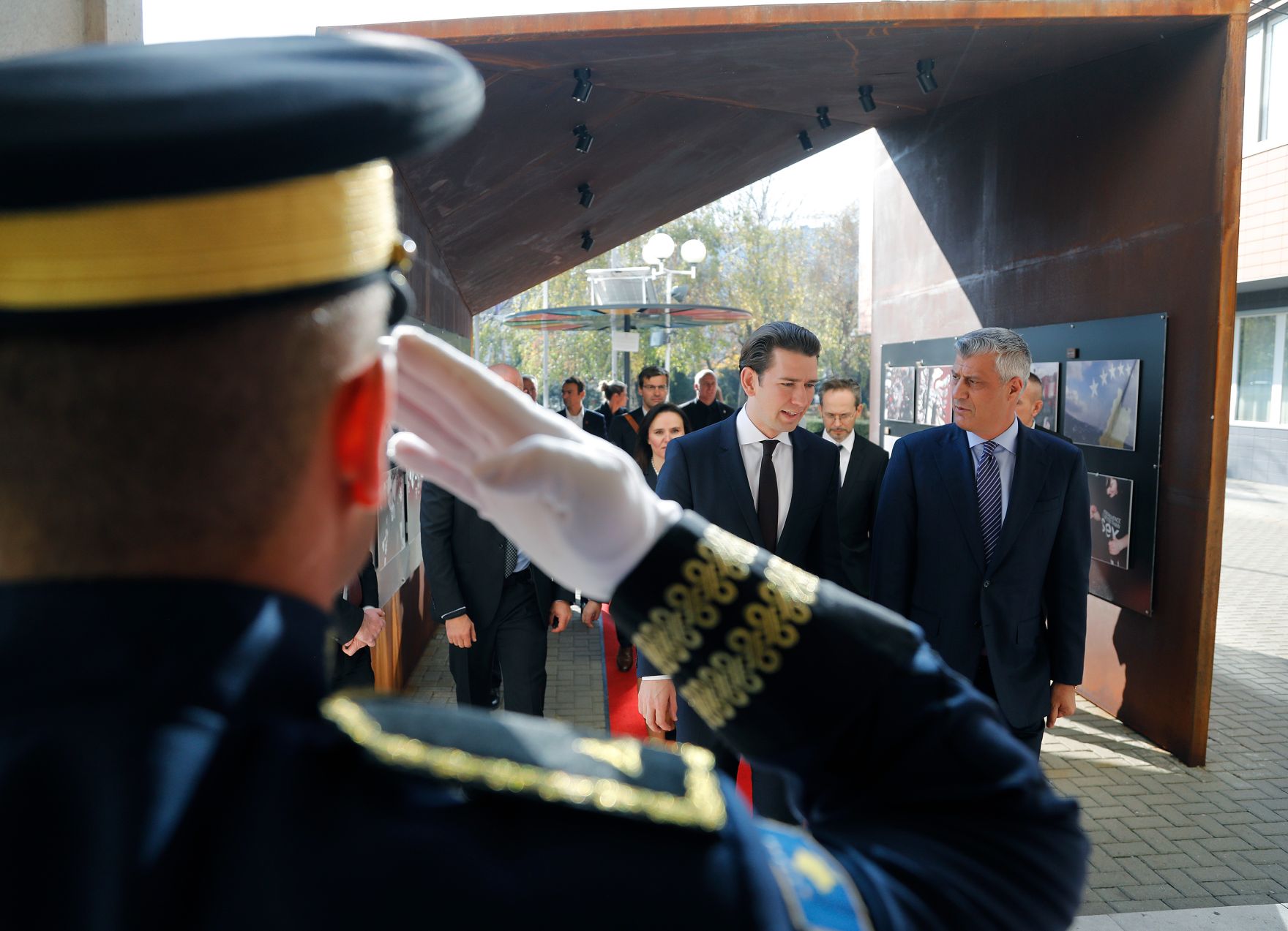 Am 6. November 2018 reiste Bundeskanzler Sebastian Kurz (l.) zu einem Arbeitsbesuch nach Pristina. Im Bild mit dem Pr&auml;sidenten der Republik Kosovo Hashim Tha&ccedil;i (r.).