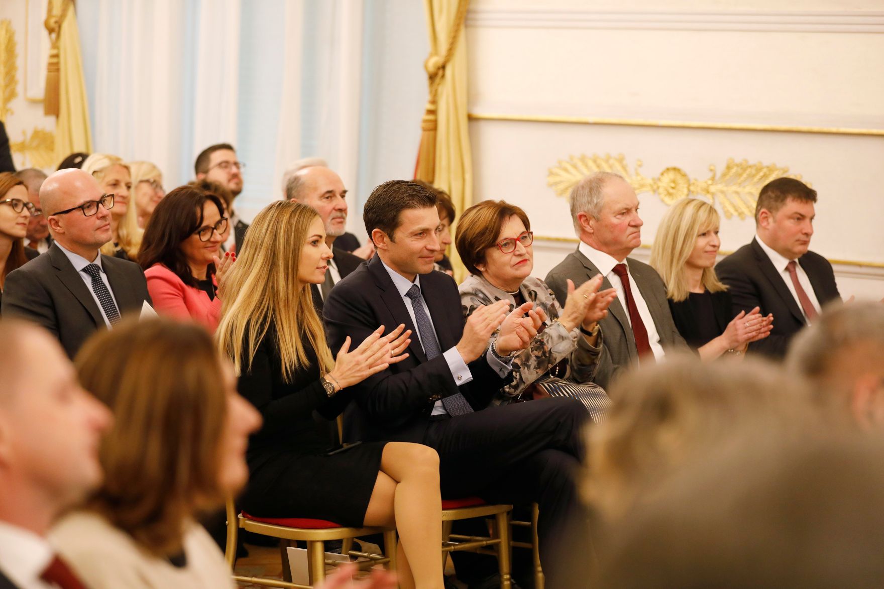 Am 3. Dezember 2018 bestellte der Bundeskanzler Vertreterinnen und Vertreter der Wirtschaft zu Mitgliedern der bei der Bundesanstalt "Statistik &Ouml;sterreich" eingerichteten Wirtschaftskurie. Damit haben sie das Recht, die Bezeichnung "Kommerzialrat/Kommerzialr&auml;tin f&uuml;r die Statistik" zu f&uuml;hren.