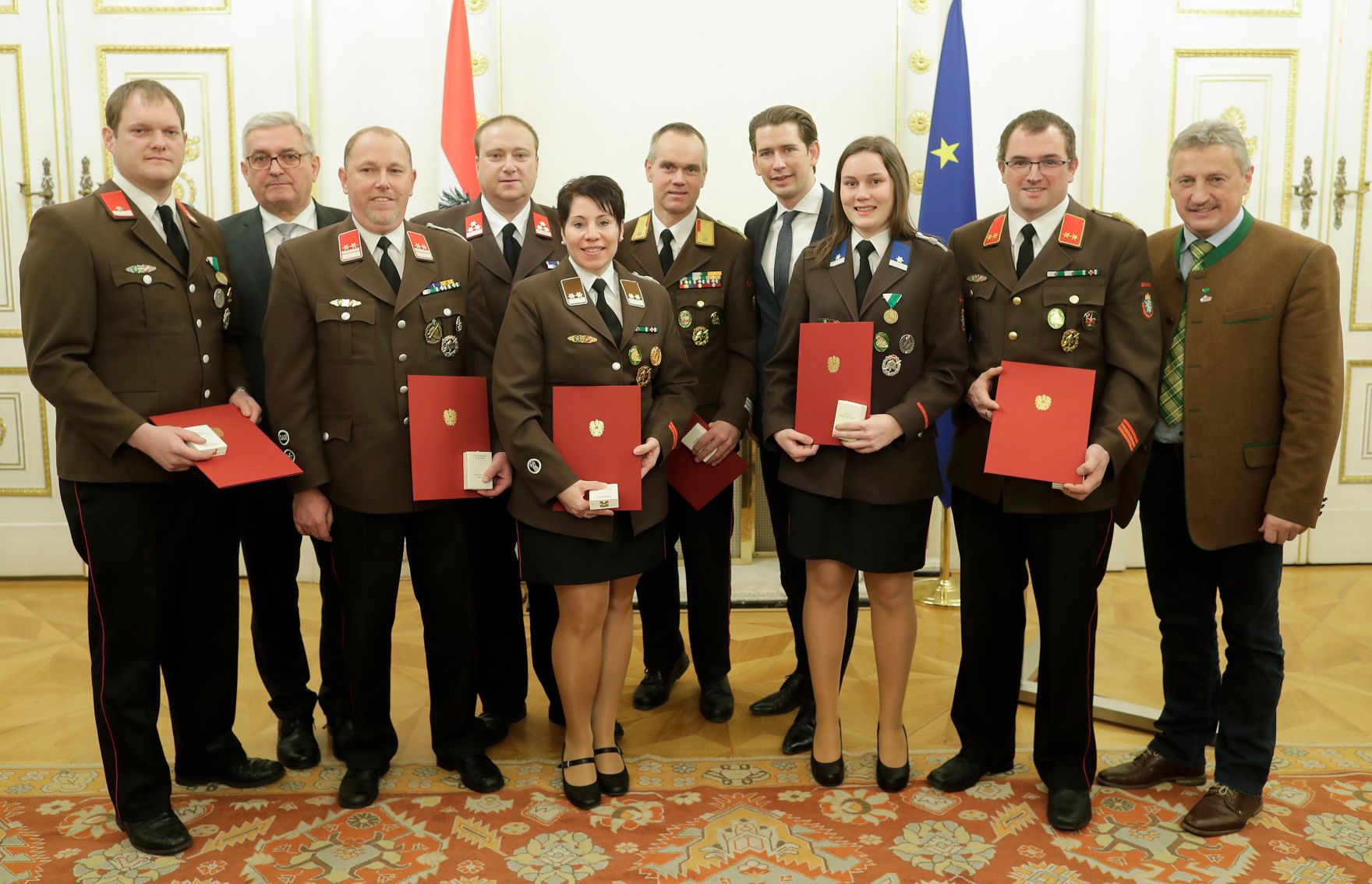 Am 5. Dezember 2018 verlieh Bundeskanzler Sebastian Kurz das Bundes-Ehrenzeichen an Personen, die durch ehrenamtliche, unentgeltliche Leistungen im Rahmen von Freiwilligen-Organisationen und Freiwilligen-Initiativen auf Gebieten, die Bundessache betreffen, Verdienste erbracht haben.