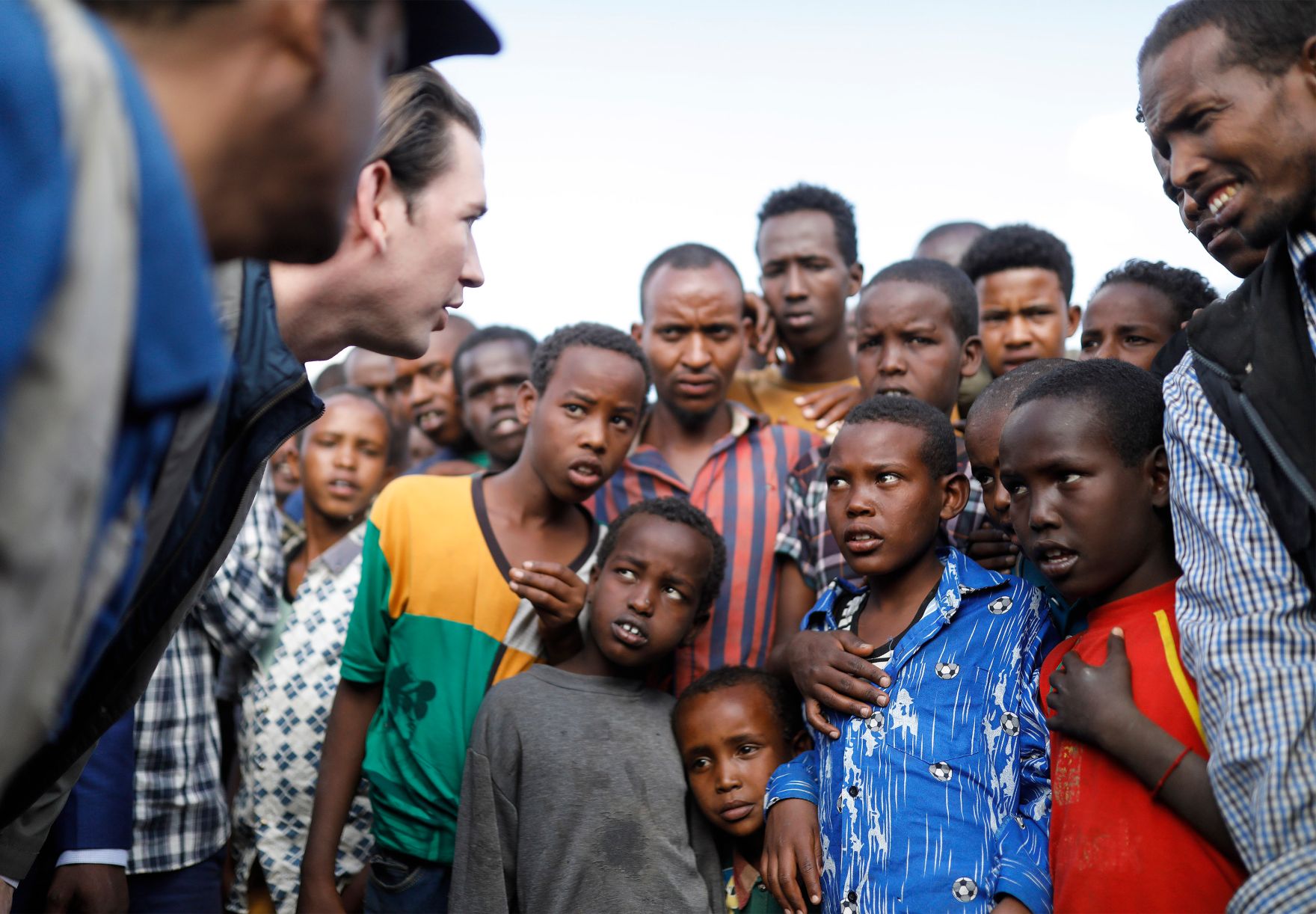 Am 8. Dezember 2018 reiste Bundeskanzler Sebastian Kurz (2.v.l.) nach &Auml;thiopien. Im Bild beim Besuch des Fl&uuml;chtlingslagers Qologji.