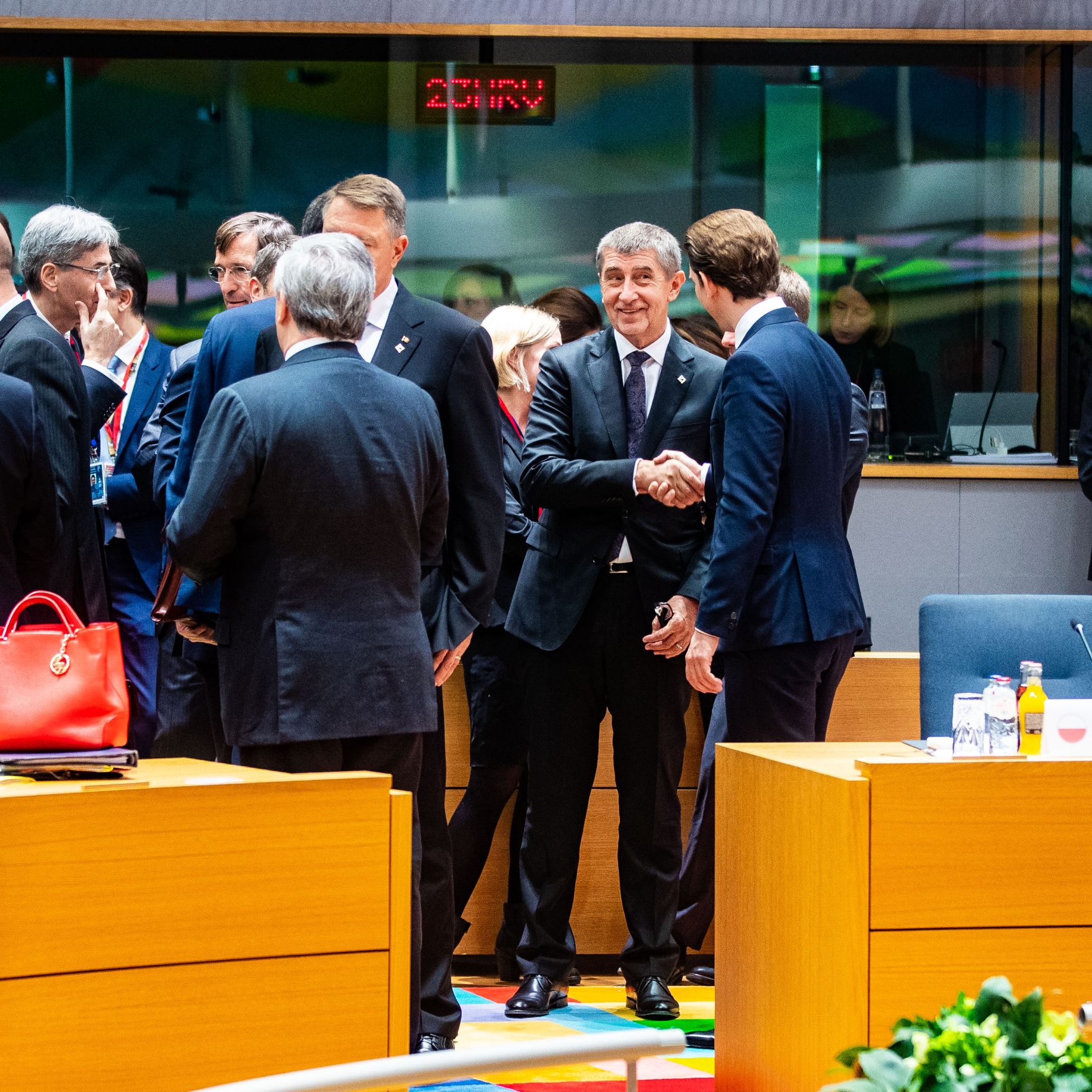 Am 13. Dezember 2018 setzte Bundeskanzler Sebastian Kurz (r.) seine Reise nach Br&uuml;ssel anl&auml;sslich des EU-Gipfels fort. Im Bild mit dem Ministerpr&auml;sidenten der Tschechischen Republik Andrej Babi&scaron; (l.) beim Europ&auml;ischen Rat.