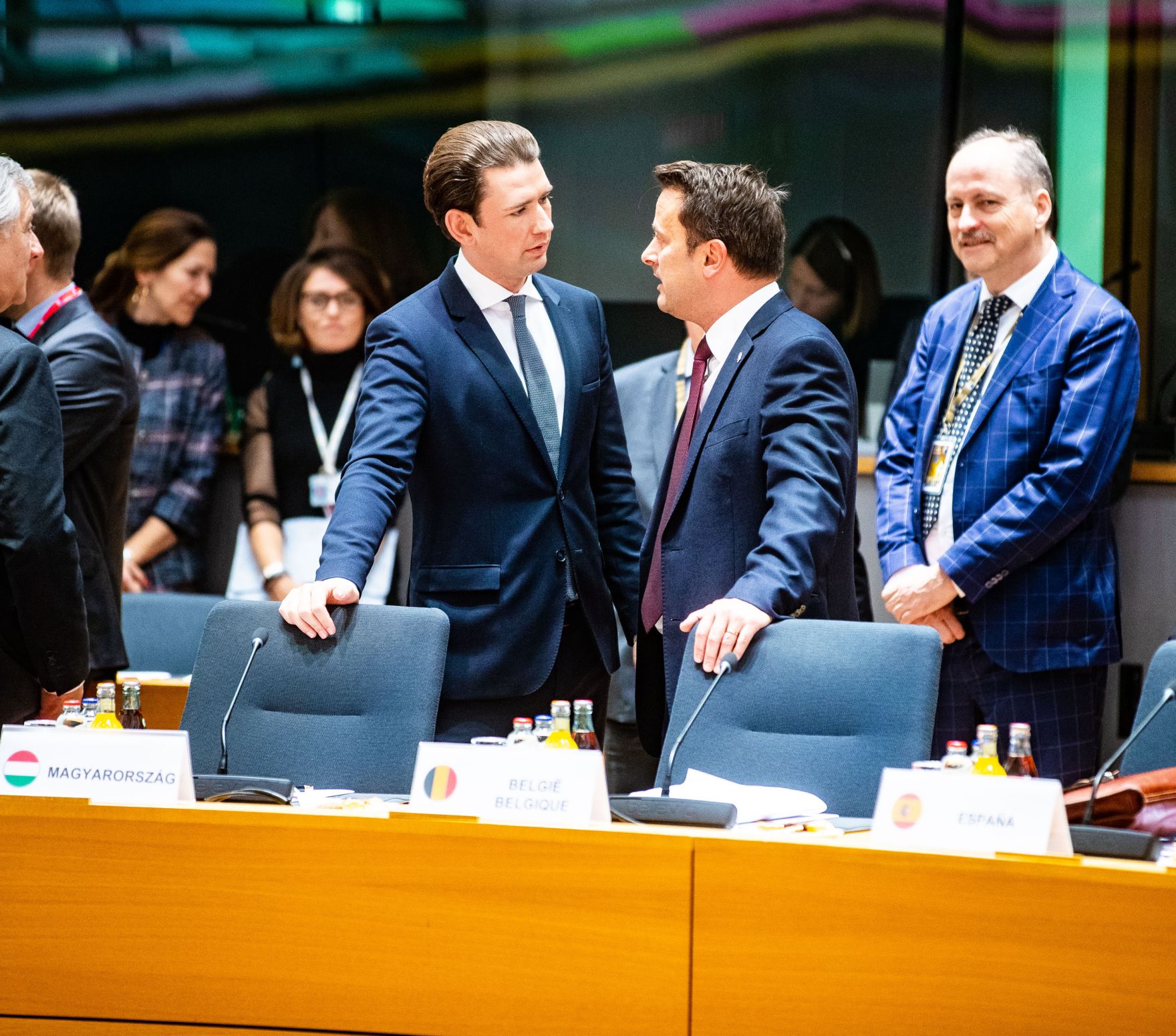 Am 13. Dezember 2018 setzte Bundeskanzler Sebastian Kurz (l.) seine Reise nach Br&uuml;ssel anl&auml;sslich des EU-Gipfels fort. Im Bild mit dem Premierminister des Gro&szlig;herzogtums Luxemburg Xavier Bettel (r.) beim Europ&auml;ischen Rat.