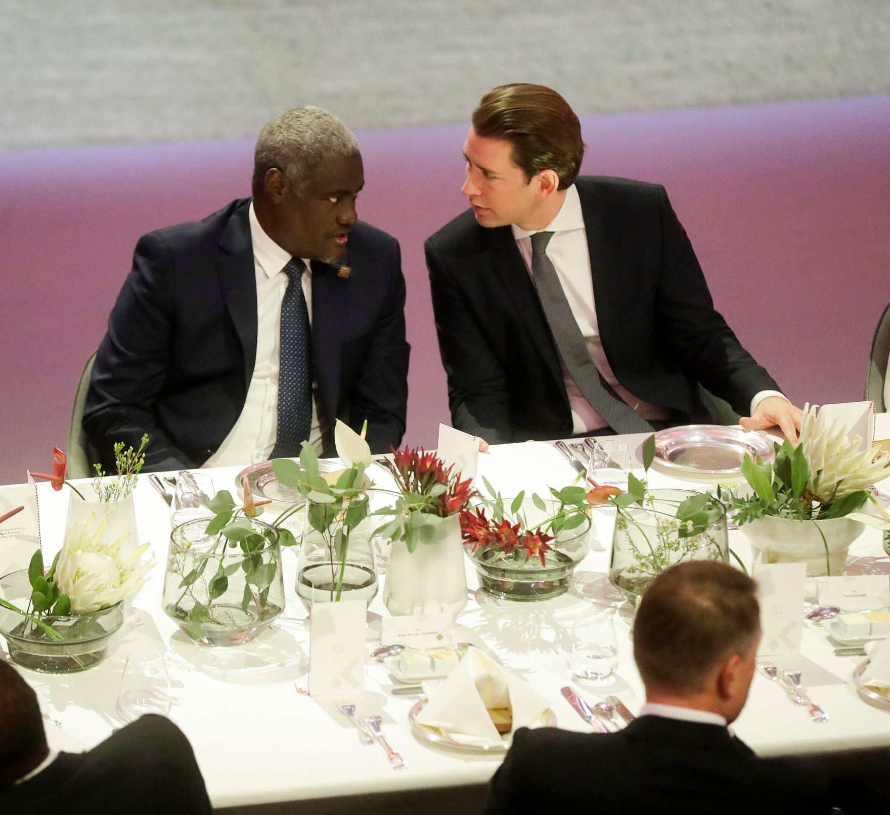 Am 17. Dezember 2018 begann das &quot;Hochrangige Forum Afrika‑Europa&quot;. Im Bild Bundeskanzler Sebastian Kurz (r.) beim Abendempfang in der Spanischen Hofreitschule.