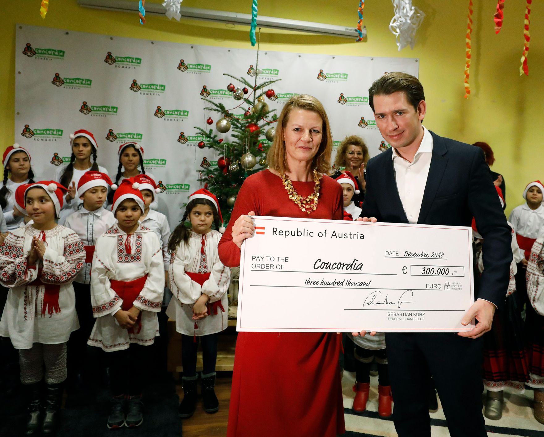 Am 21. Dezember 2018 reiste Bundeskanzler Sebastian Kurz (r.) zu einem Arbeitsbesuch nach Ploiesti. Im Bild beim Concordia Ausbildungscenter.
