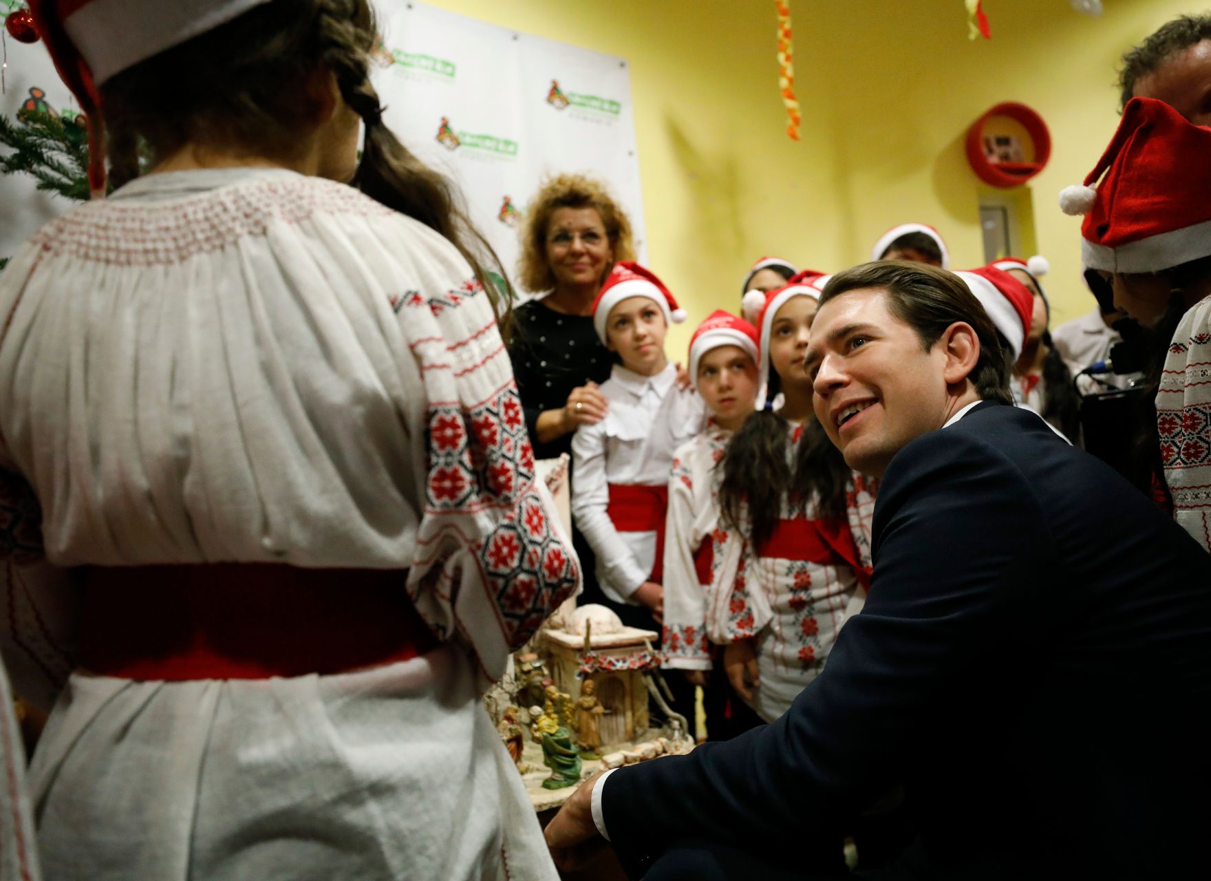 Am 21. Dezember 2018 reiste Bundeskanzler Sebastian Kurz (r.) zu einem Arbeitsbesuch nach Ploiesti. Im Bild beim Concordia Ausbildungscenter.