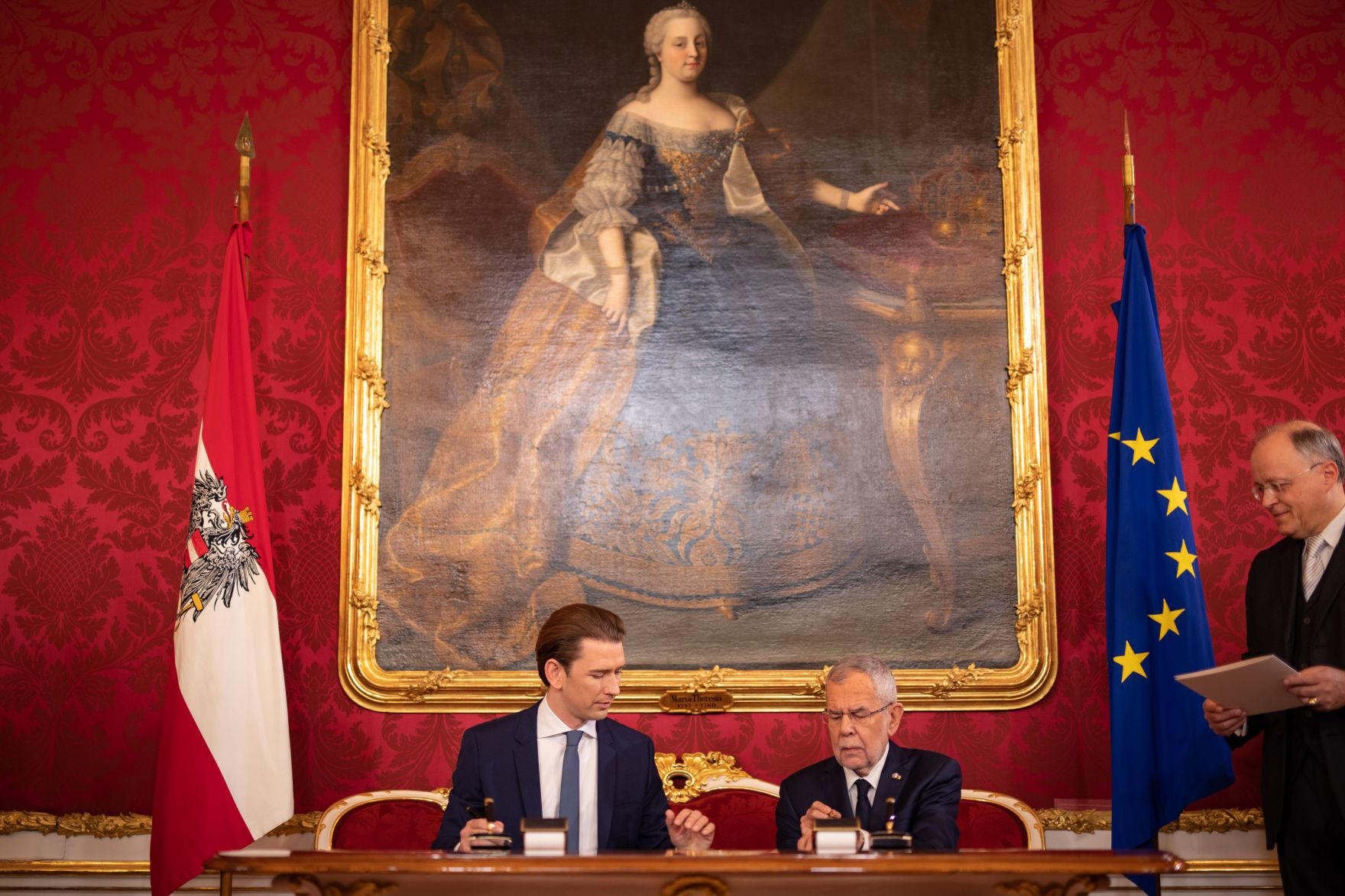 Am 7. J&auml;nner 2020 wurde die neue Bundesregierung vom Bundespr&auml;sidenten in der Pr&auml;sidentschaftskanzlei angelobt. Im Bild Bundespr&auml;sident Alexander Van der Bellen (r.) und Bundeskanzler Sebastian Kurz (l.).