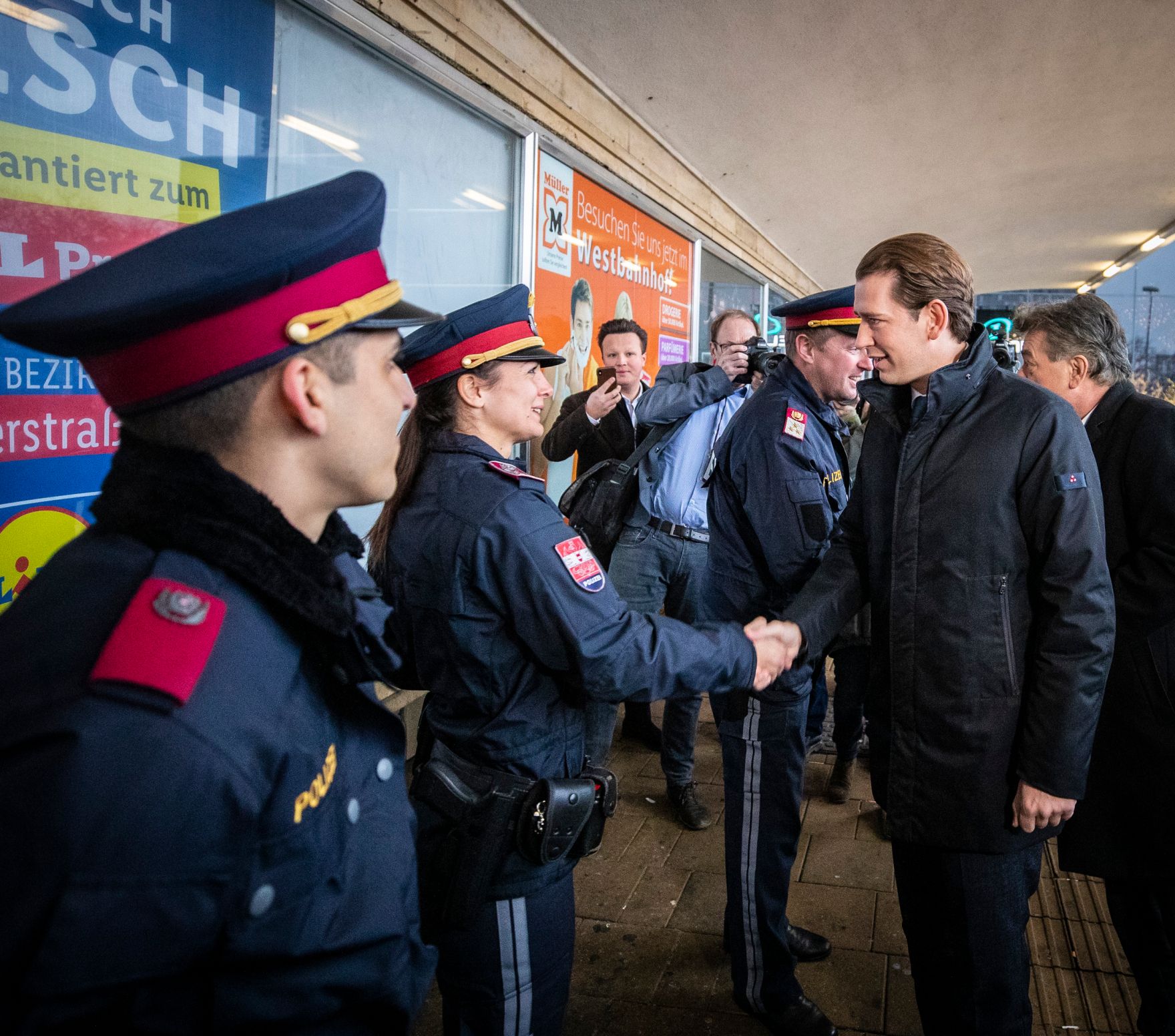 Am 14. J&auml;nner 2020 besuchte Bundeskanzler Sebastian Kurz (im Bild) gemeinsam mit Vizekanzler Werner Kogler und Bundesminister Karl Nehammer die Polizeiinspektion Wien - Westbahnhof.