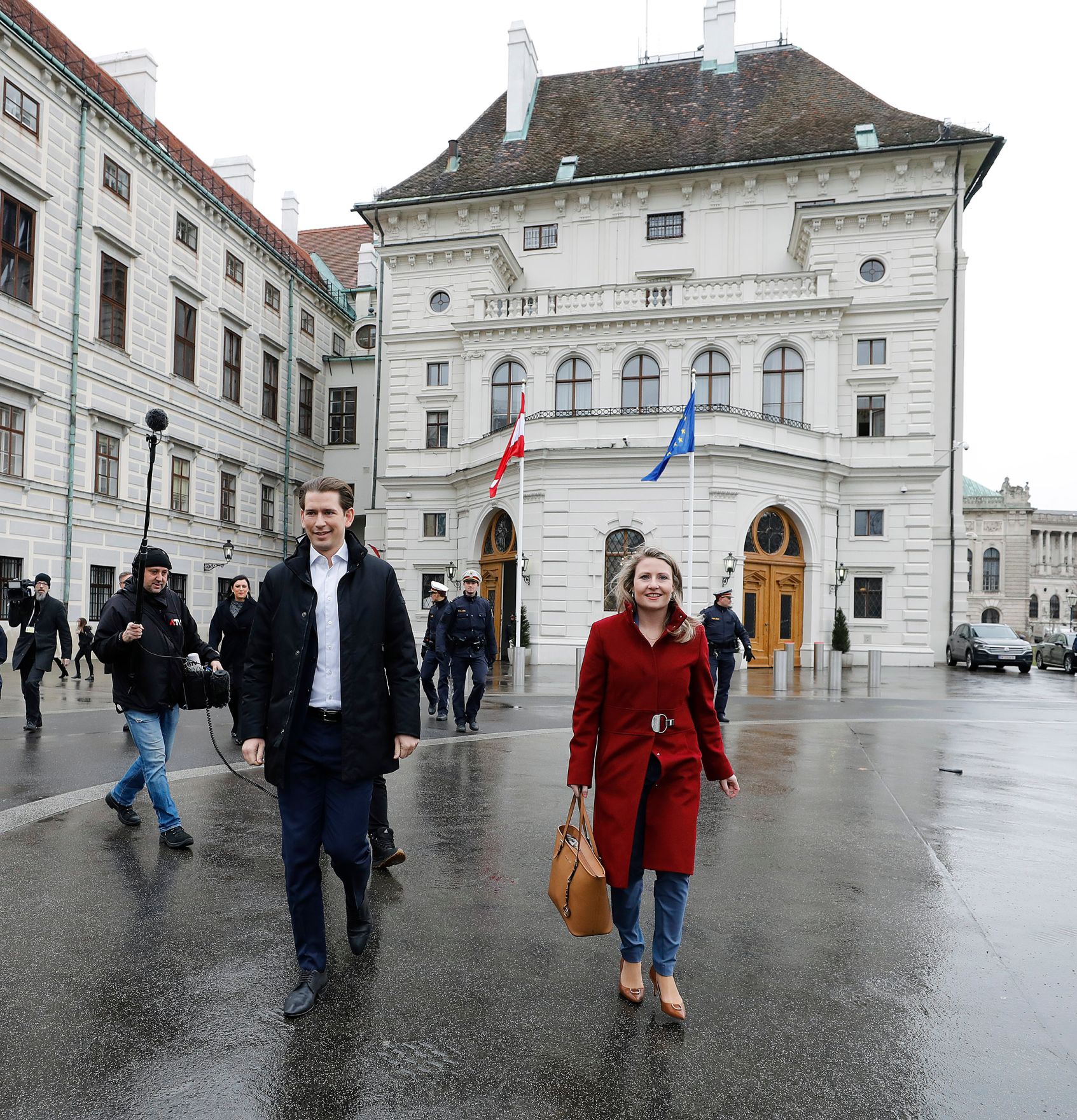Am 29. J&auml;nner 2020 machte sich die Bundesregierung auf den Weg zur zweit&auml;gigen Regierungsklausur in Krems. Im Bild Bundeskanzler Sebastian Kurz (l.) und Bundesministerin Susanne Raab (r.).