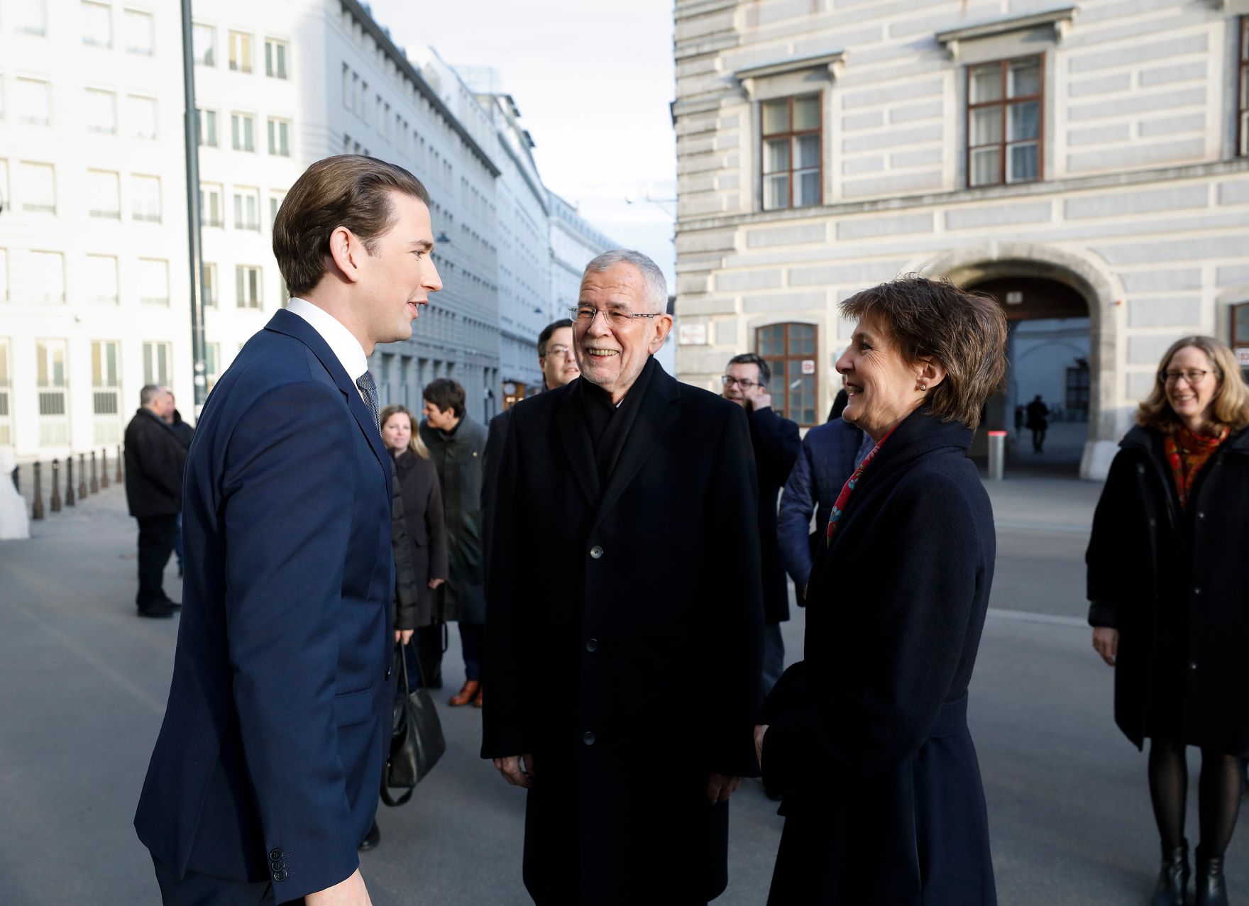 Am 30. J&auml;nner 2020 empfing Bundeskanzler Sebastian Kurz (l.) die Schweizer Bundespr&auml;sidentin Simonetta Sommaruga (r.) zu einem Gespr&auml;ch. Im Bild mit Bundespr&auml;sidenten Alexander Van der Bellen (m.).