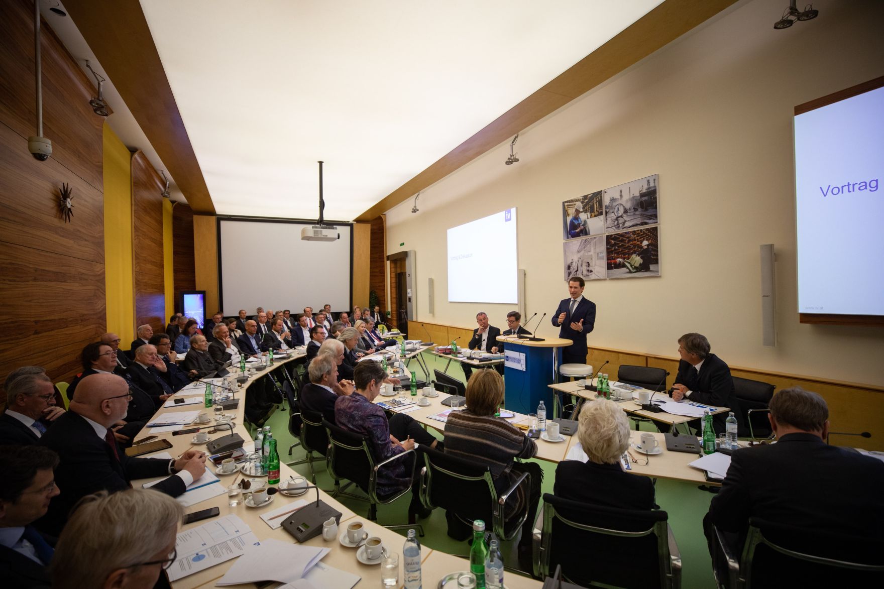 Am 27. Februar 2020 besuchte Bundeskanzler Sebastian Kurz (im Bild) die Industriellenvereinigung Wien.