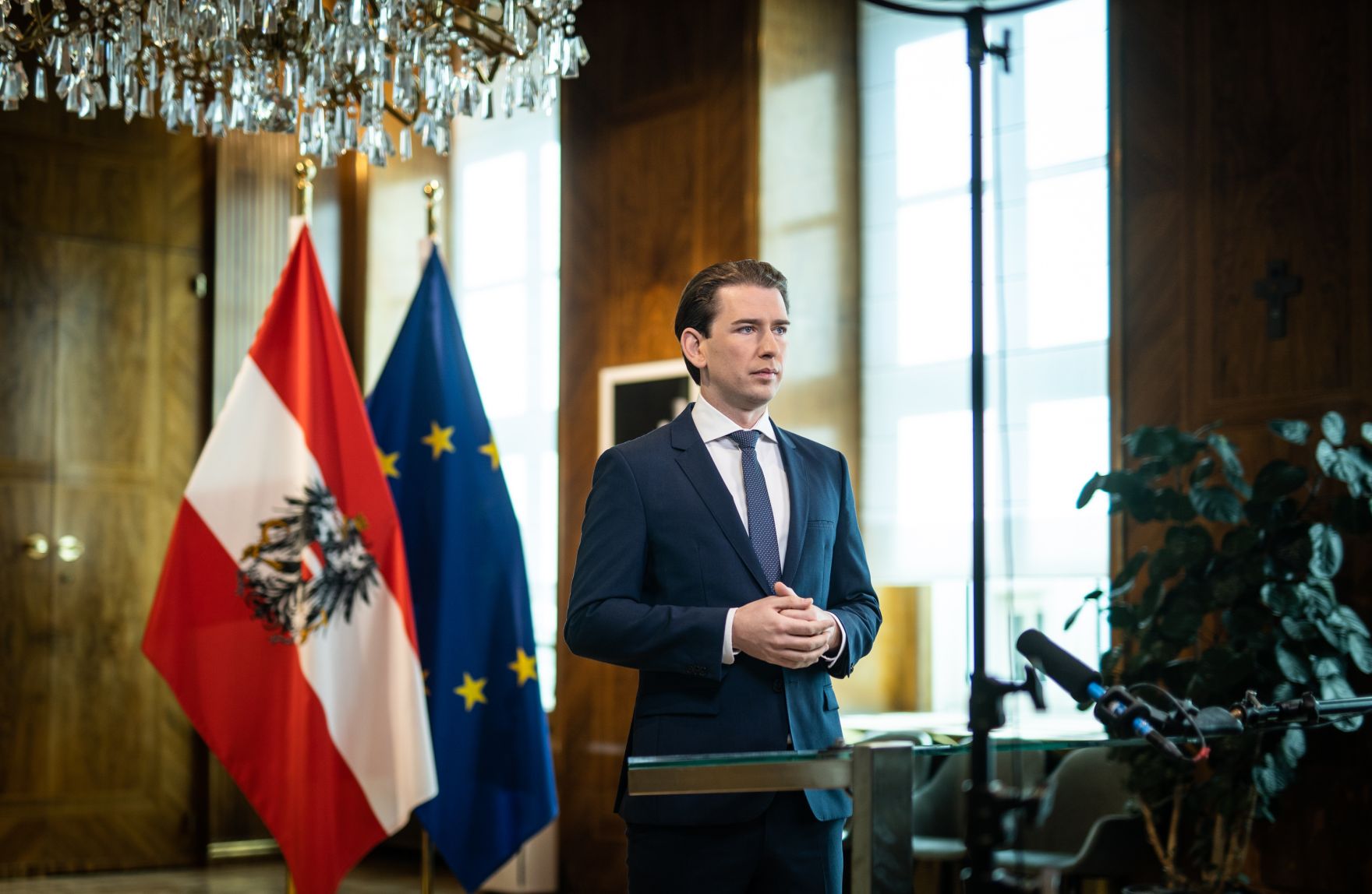 Am 27. April 2020 fand anl&auml;sslich der 75. Wiederkehr des Tages der Wiedererrichtung der Republik &Ouml;sterreich ein Festakt im Bundeskanzleramt statt. Im Bild Bundeskanzler Sebastian Kurz.