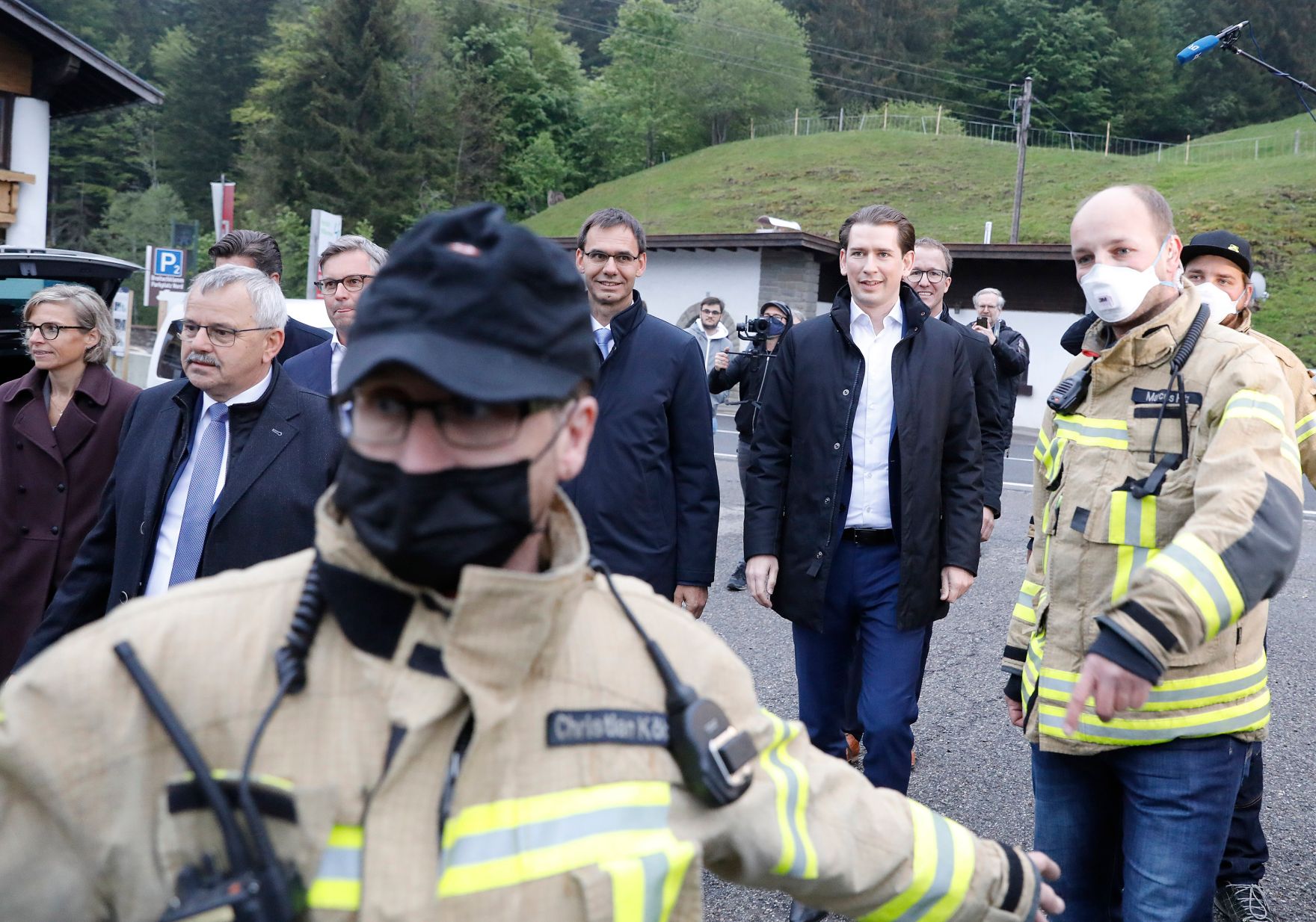Am 14. Mai 2020 besuchte Bundeskanzler Sebastian Kurz (m.r.) das Kleinwalsertal. Im Bild mit Landeshauptmann Markus Wallner (m.).