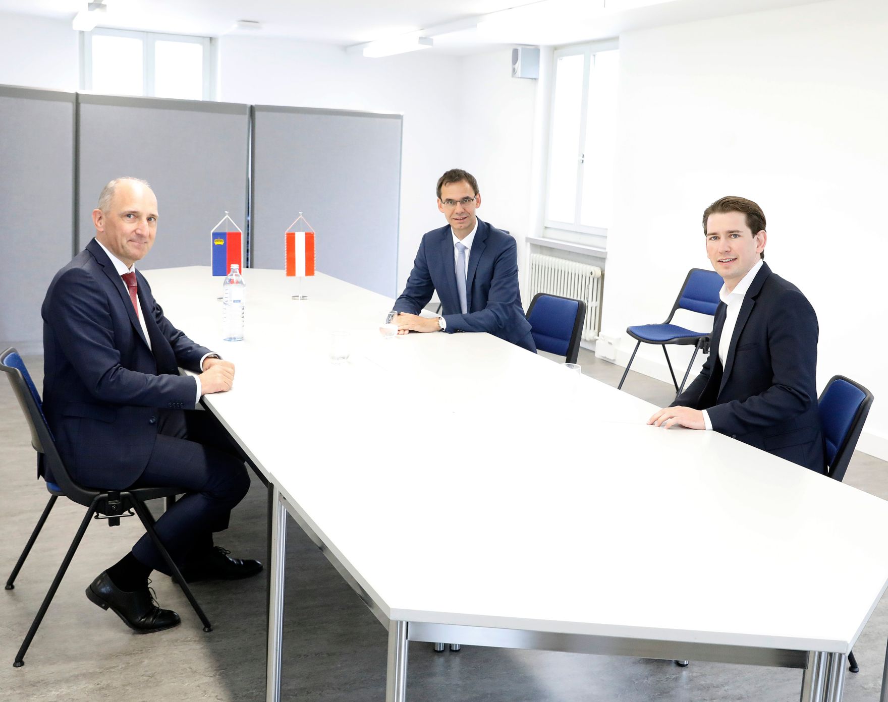 Am 14. Mai 2020 traf Bundeskanzler Sebastian Kurz (r.) den Regierungschef des F&uuml;rstentums Liechtenstein Adrian Hasler (l.).