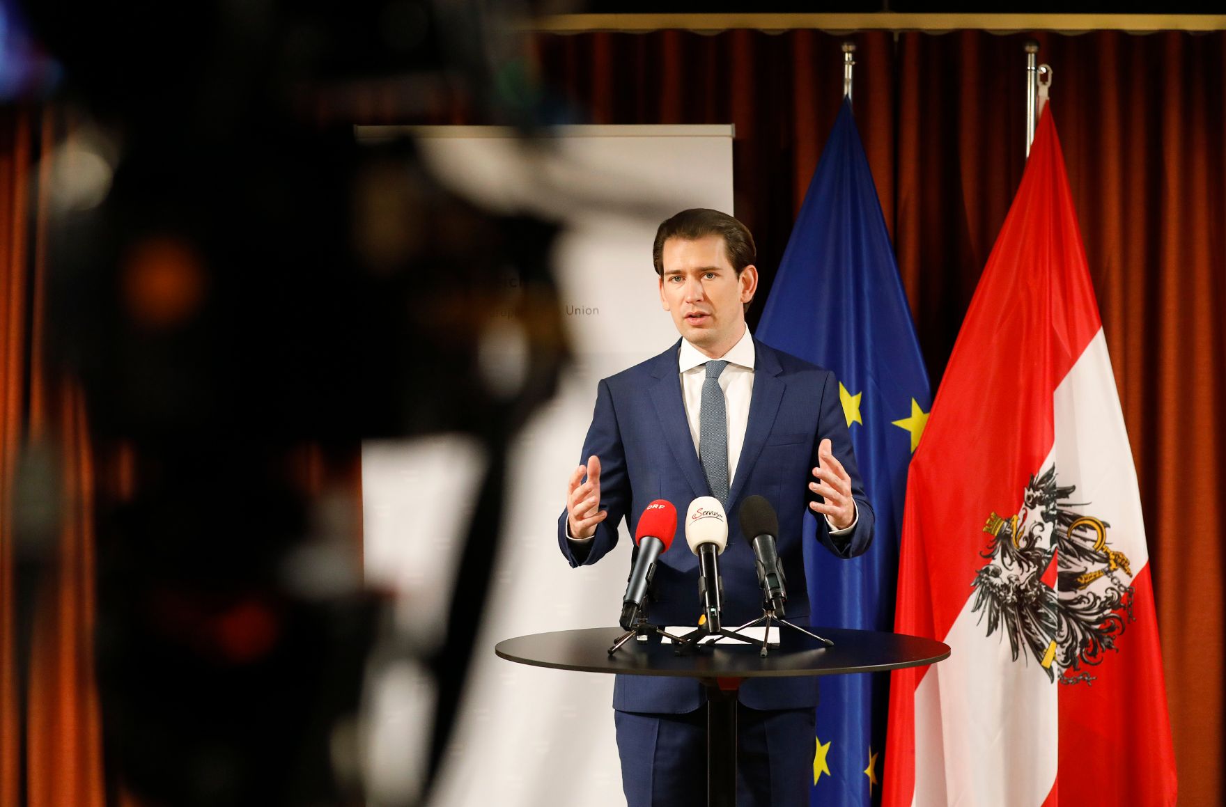 Am 2. Oktober 2020 gab Bundeskanzler Sebastian Kurz (im Bild) eine Pressekonferenz an der St&auml;ndigen Vertretung &Ouml;sterreichs bei der EU.