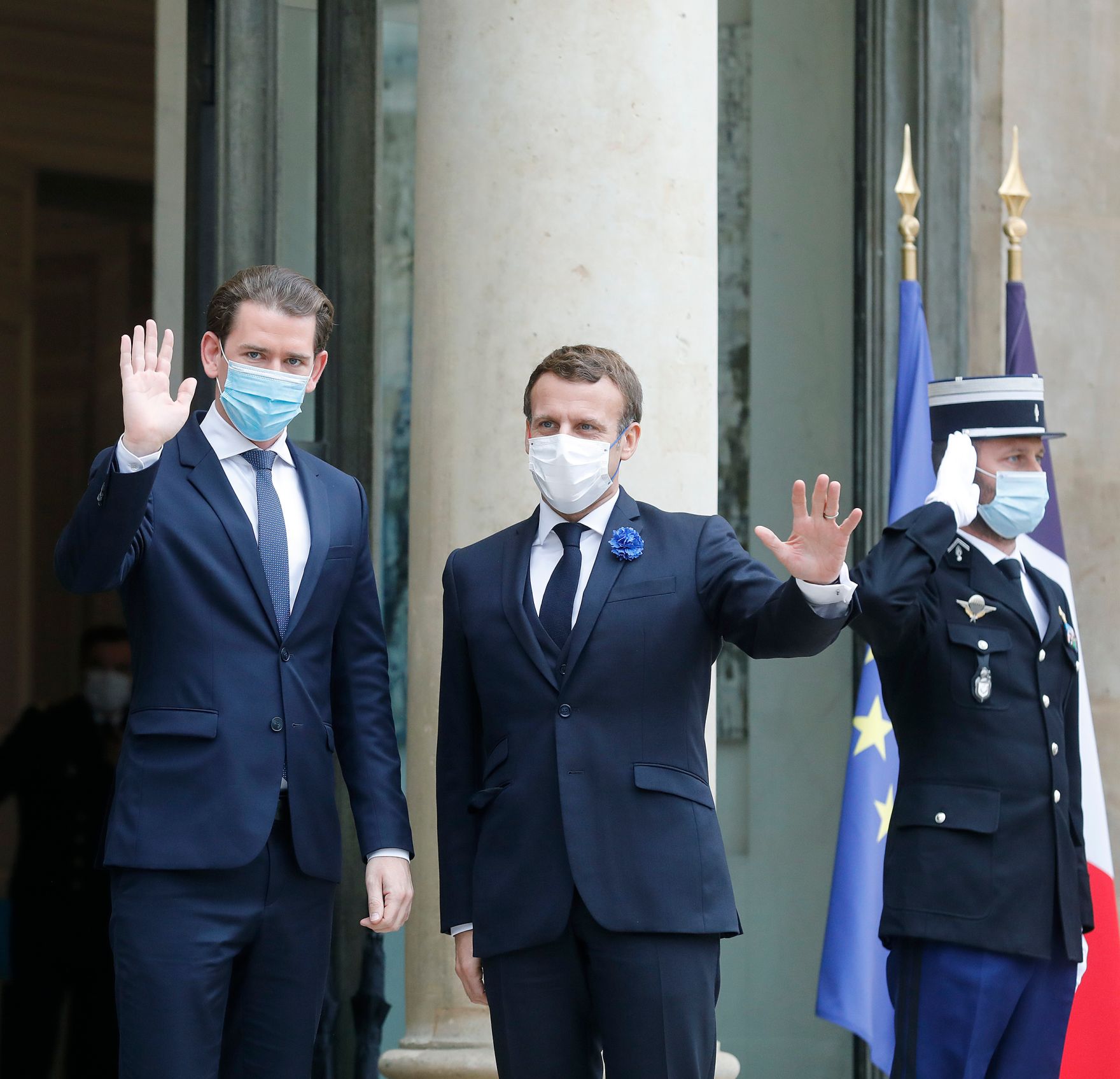 Am 10. November 2020 traf Bundeskanzler Sebastian Kurz (l.) im Rahmen seines Arbeitsbesuch in Paris den franz&ouml;sischen Staatspr&auml;sidenten Emmanuel Macron (r.).
