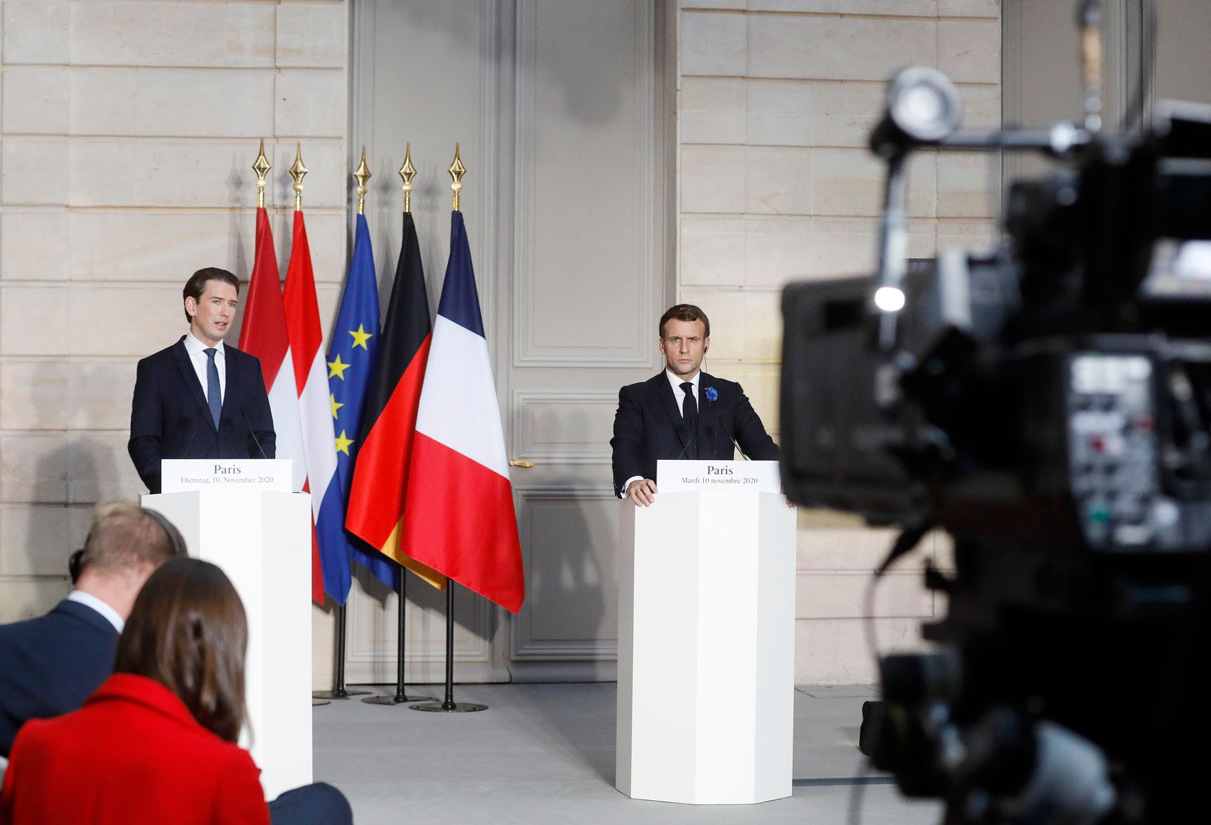 Am 10. November 2020 traf Bundeskanzler Sebastian Kurz (l.) im Rahmen seines Arbeitsbesuch in Paris den franz&ouml;sischen Staatspr&auml;sidenten Emmanuel Macron (r.). Im Bild bei der gemeinsamen Pressekonferenz.