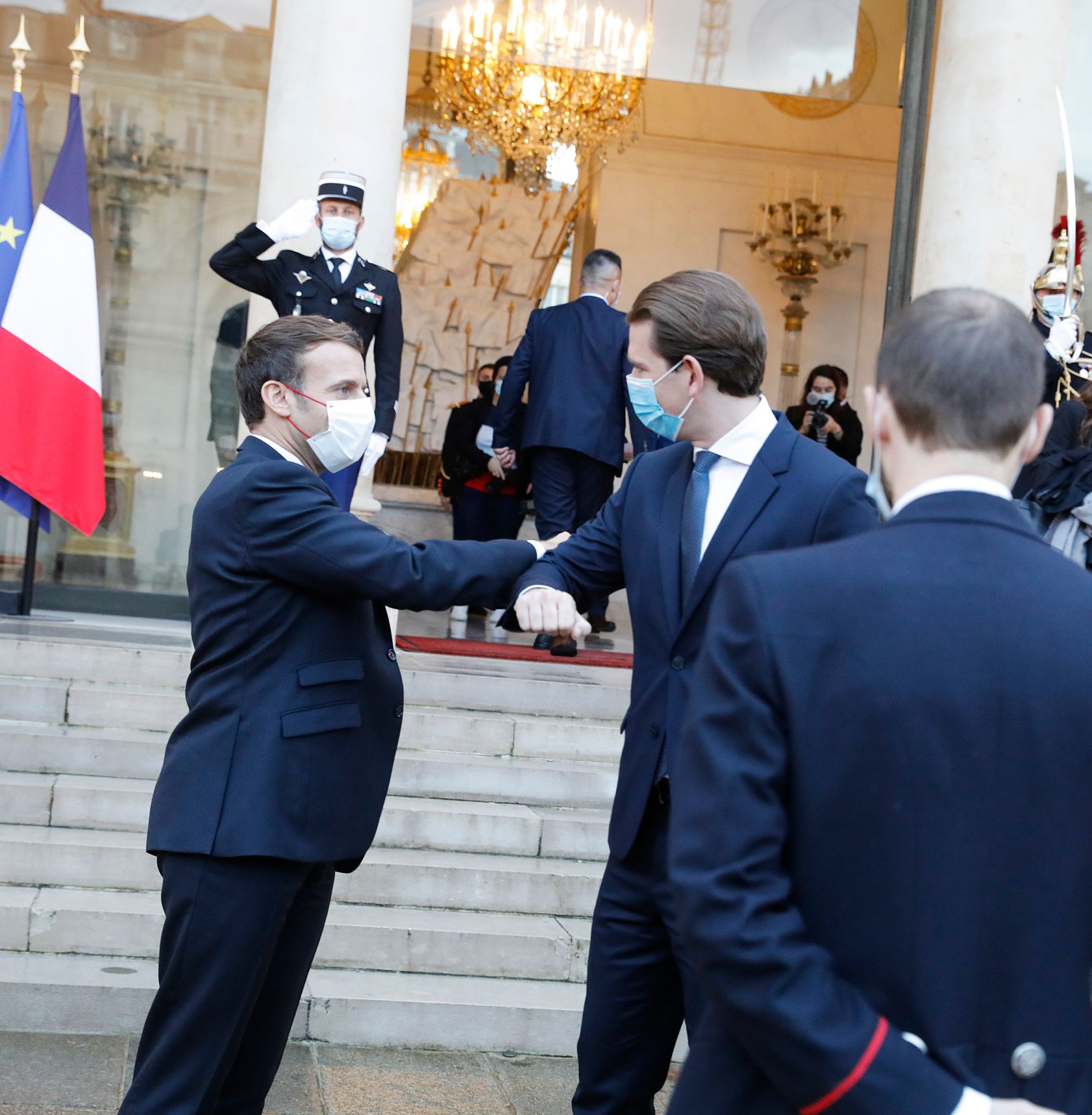 Am 10. November 2020 traf Bundeskanzler Sebastian Kurz (r.) im Rahmen seines Arbeitsbesuch in Paris den franz&ouml;sischen Staatspr&auml;sidenten Emmanuel Macron (l.).