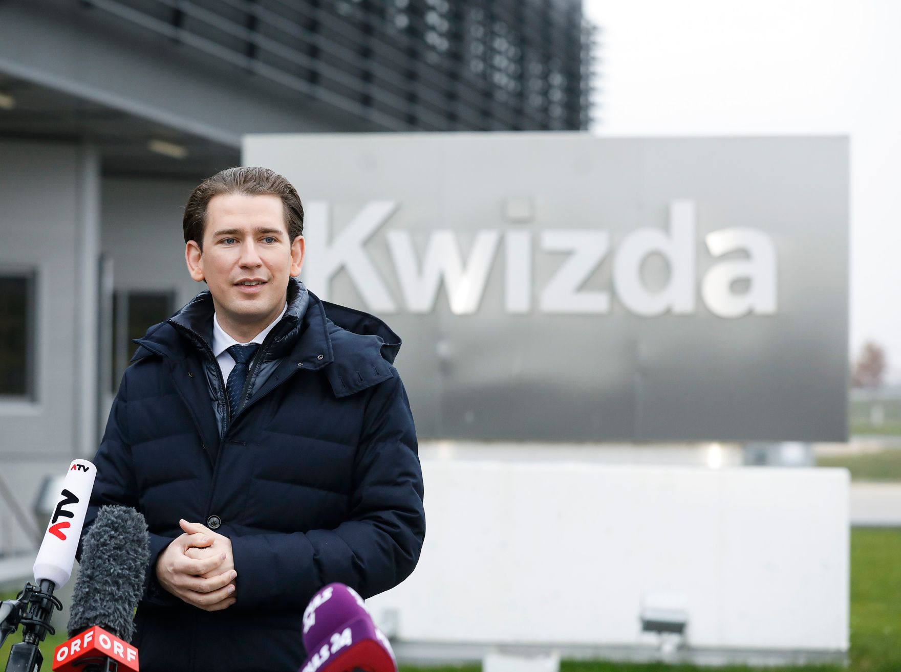 Am 27. November 2020 besuchte Bundeskanzler Sebastian Kurz (im Bild) das Unternehmen Kwizda in Leopoldsdorf.