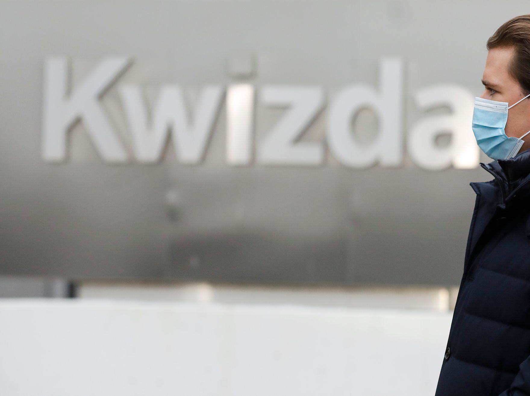 Am 27. November 2020 besuchte Bundeskanzler Sebastian Kurz (im Bild) das Unternehmen Kwizda in Leopoldsdorf.