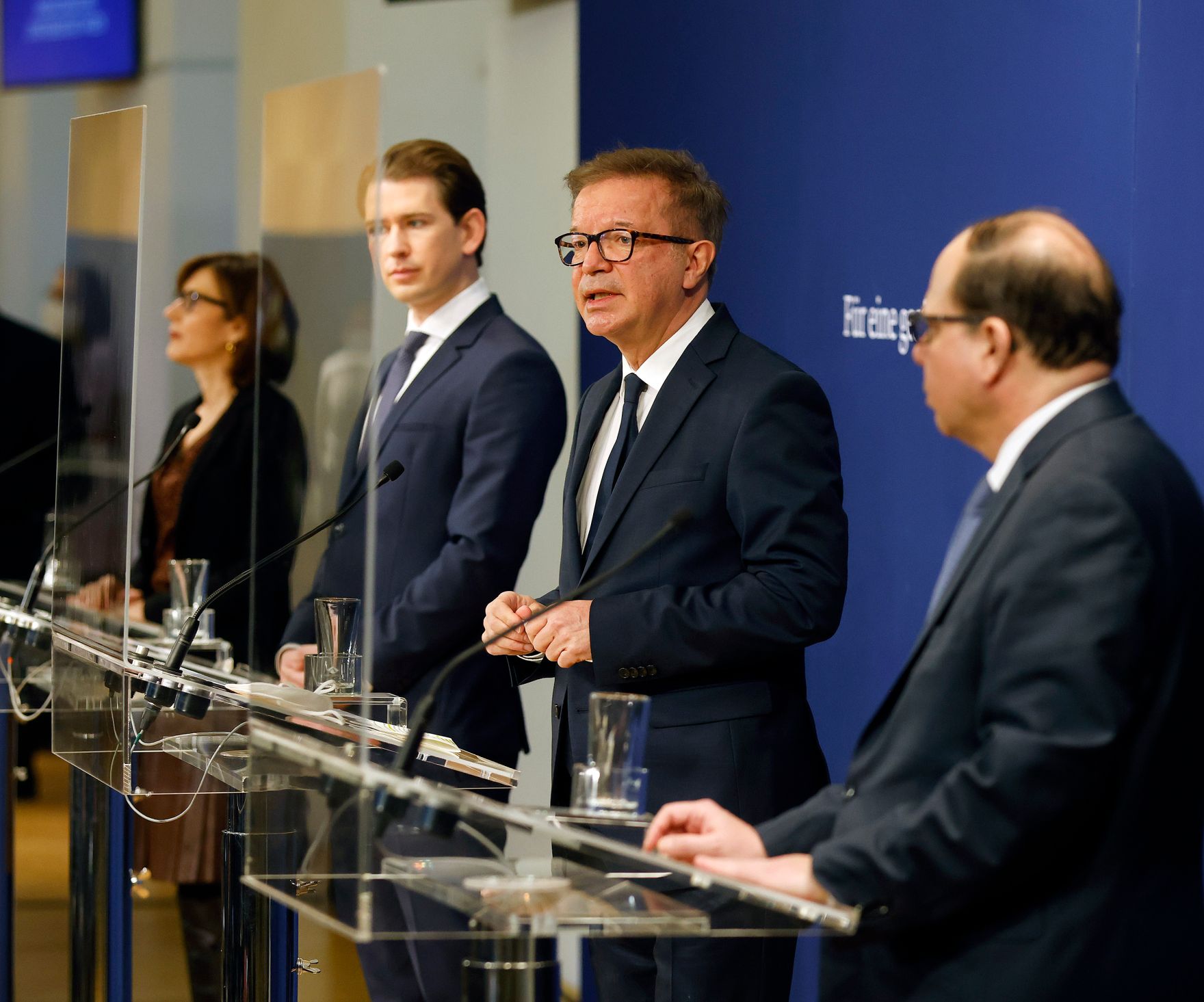 Am 27. Dezember 2020 nahm Bundeskanzler Sebastian Kurz an der ersten Corona Impfung an Frau Theresia Hofer teil. Im Bild bei der Pressekonferenz.
