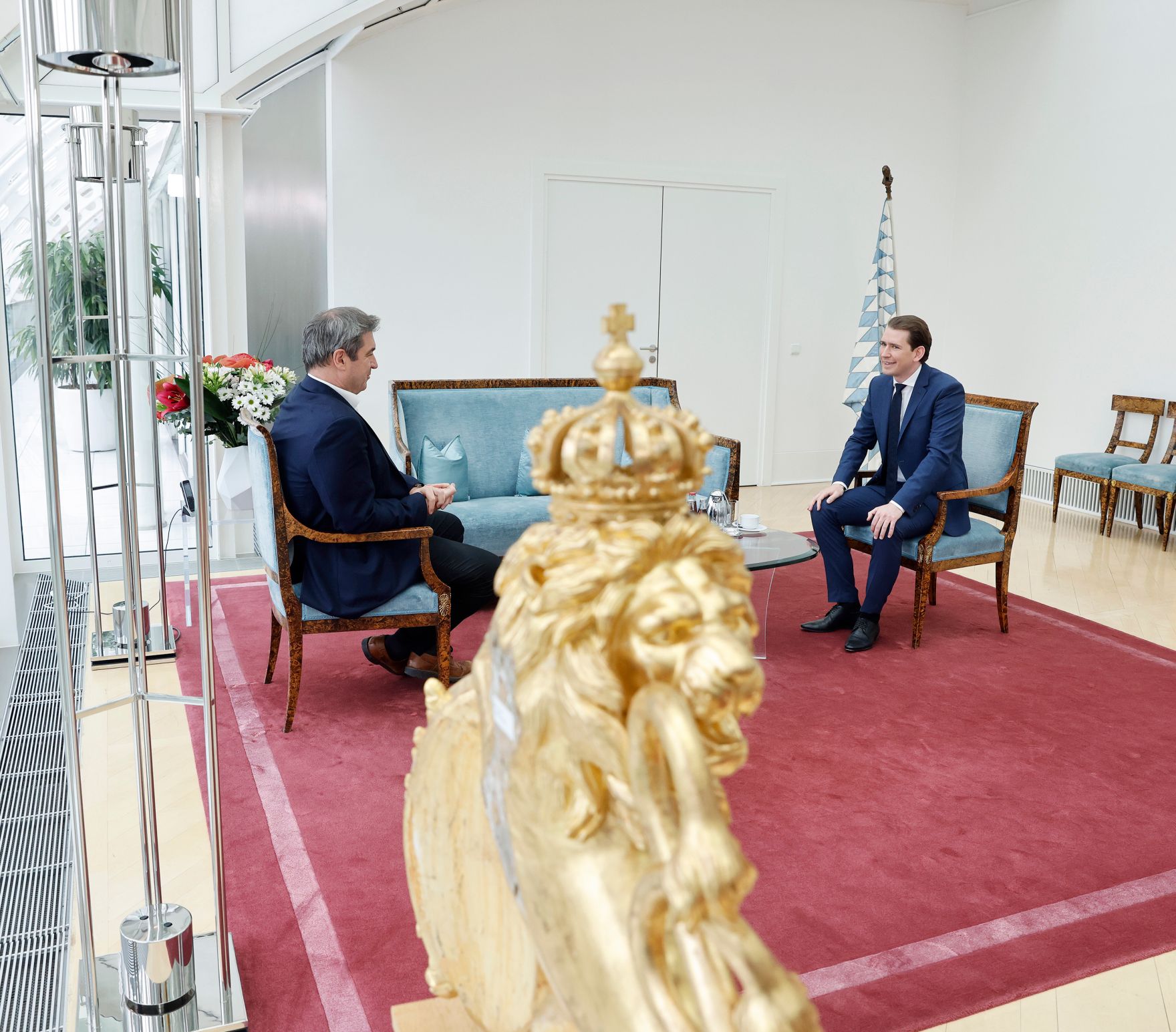 Am 11. Mai 2021 traf Bundeskanzler Sebastian Kurz (r.) im Rahmen seines Arbeitsbesuchs in M&uuml;nchen den bayrischen Ministerpr&auml;sident Markus S&ouml;der (l.).